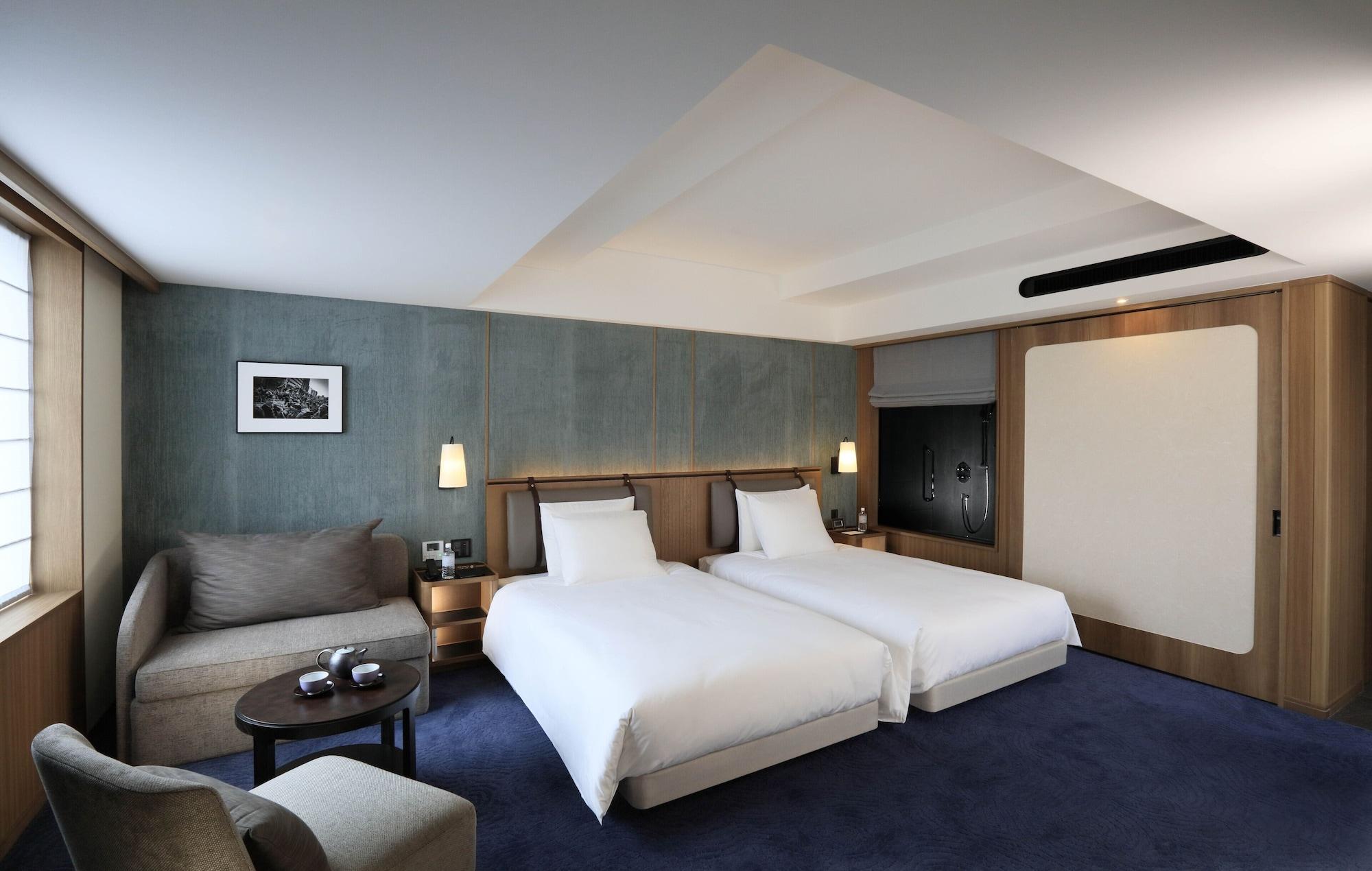 Twin Deluxe Two Beds