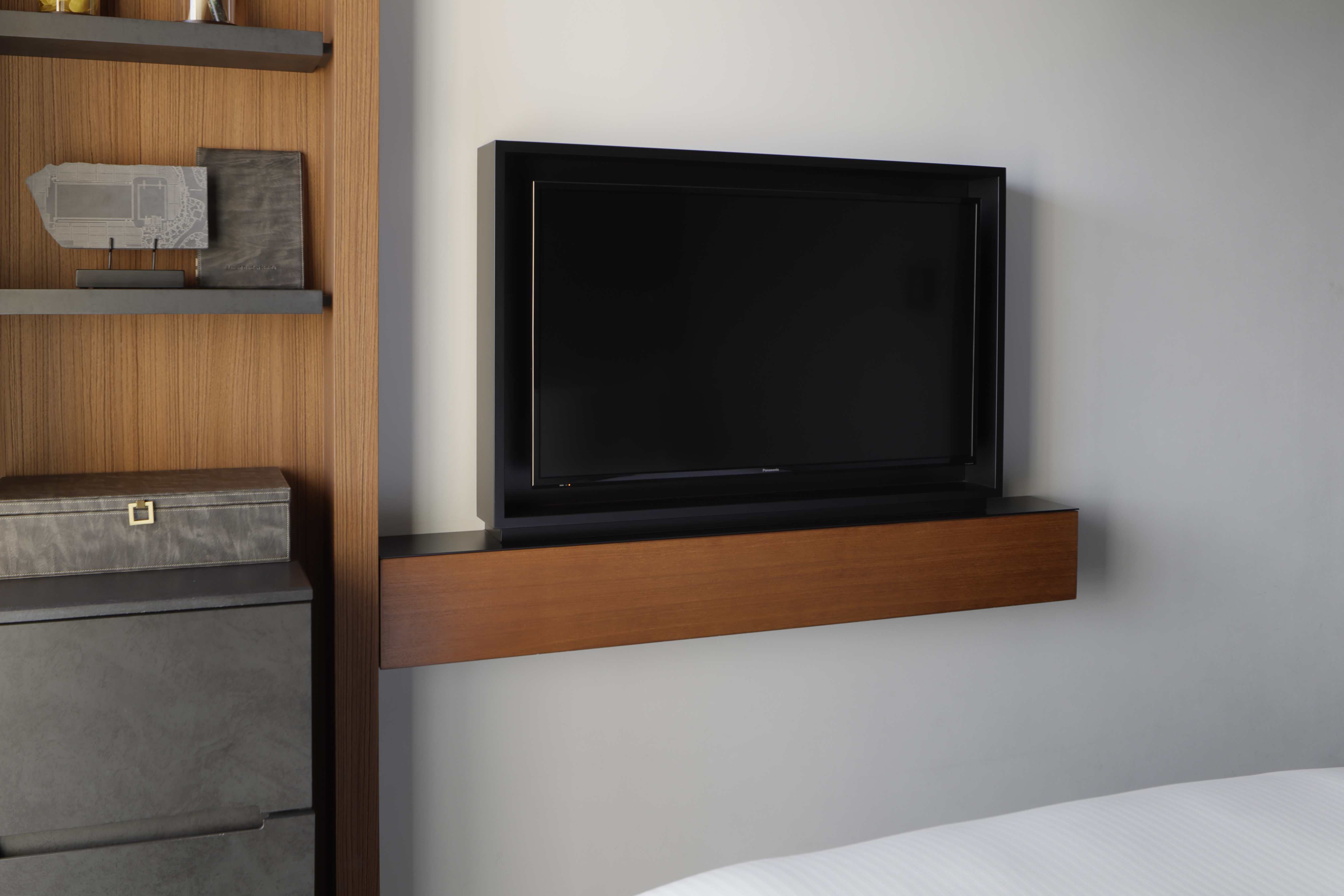 Double Queen Size Bed