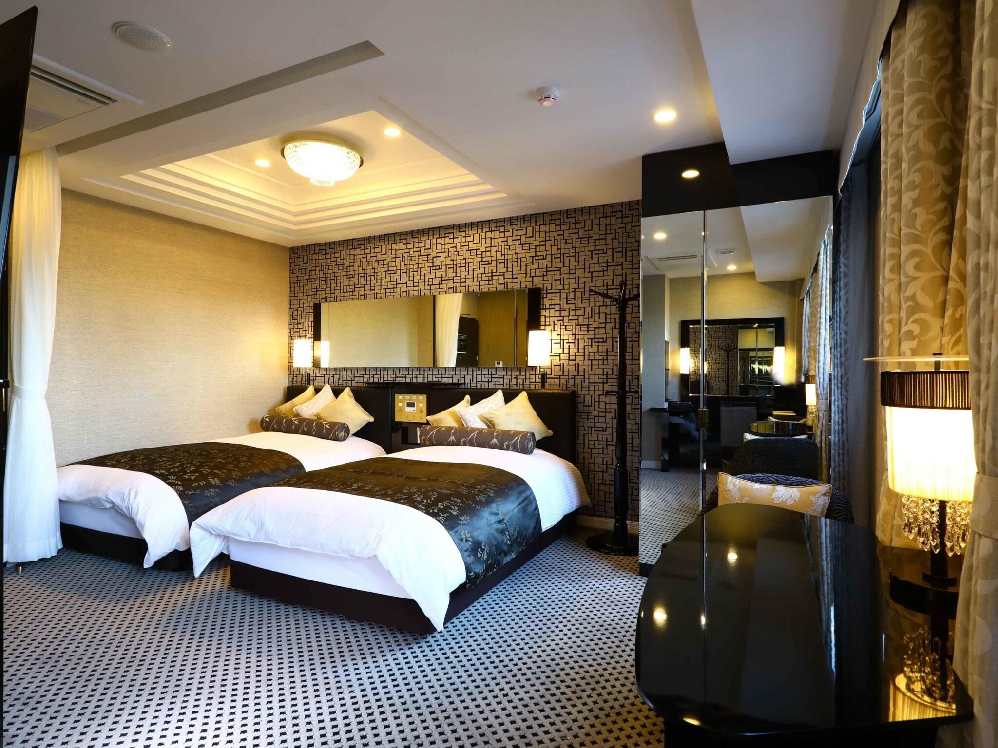 Twin Deluxe City View