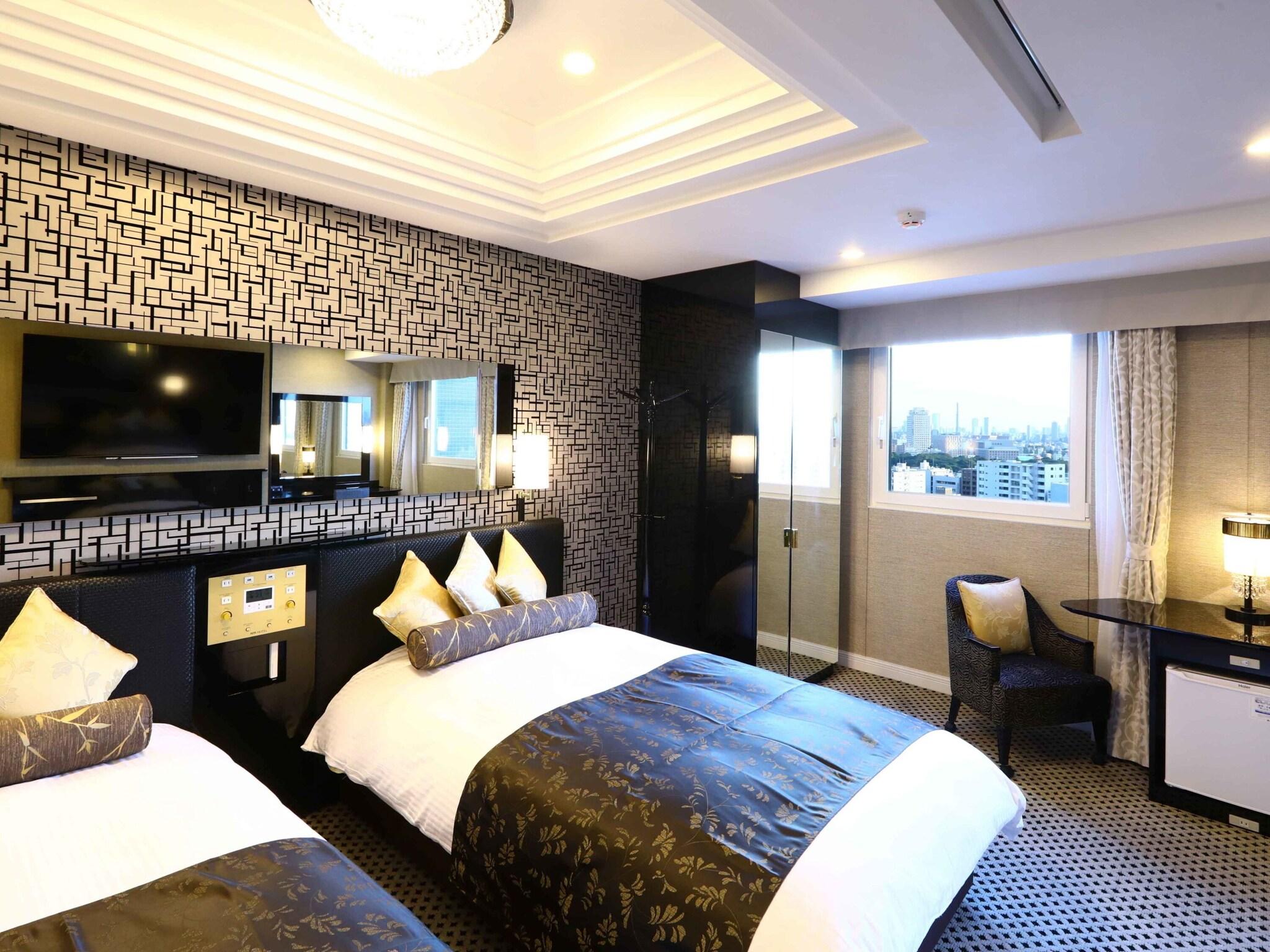 Twin Deluxe City View