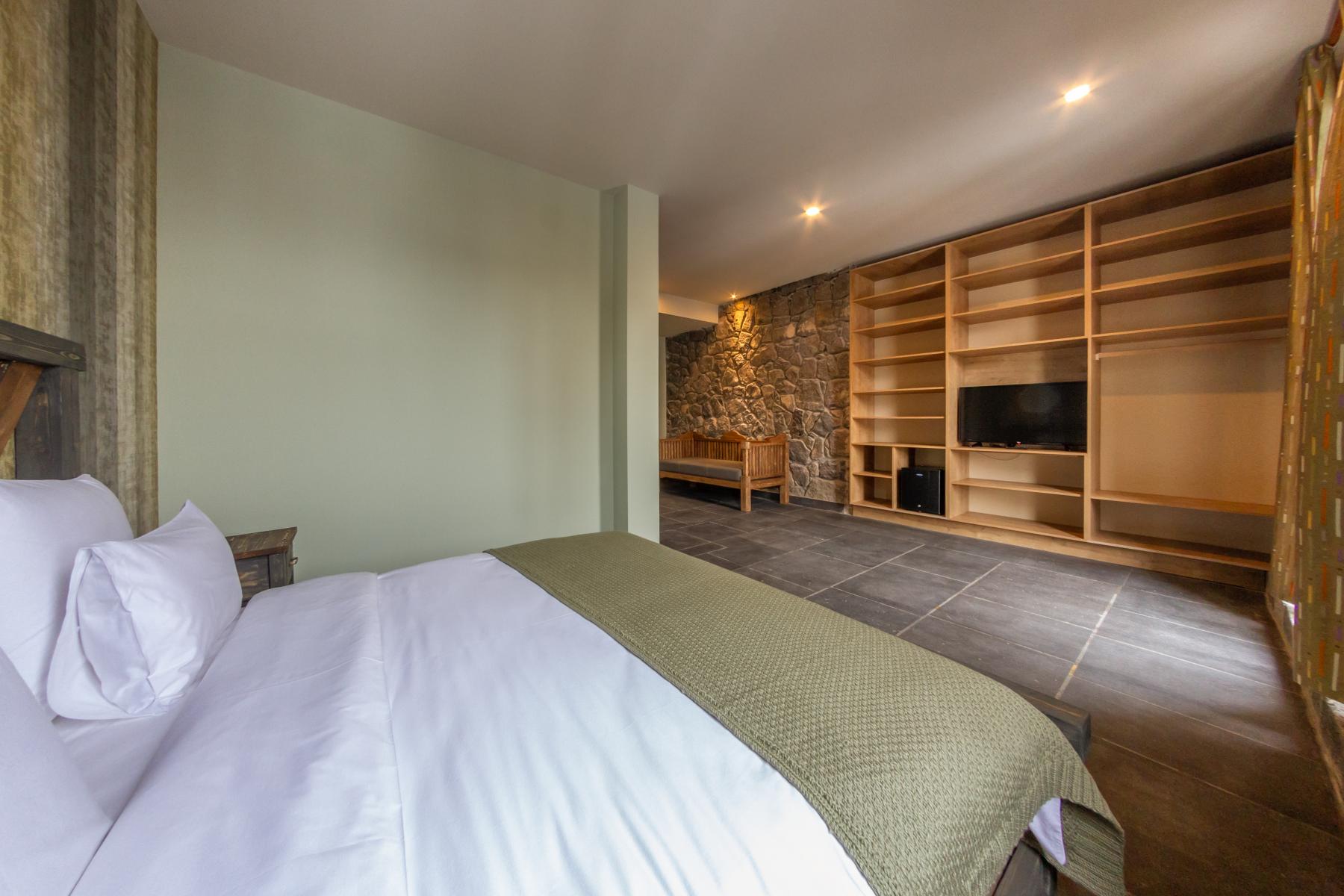 Single Deluxe One Bed