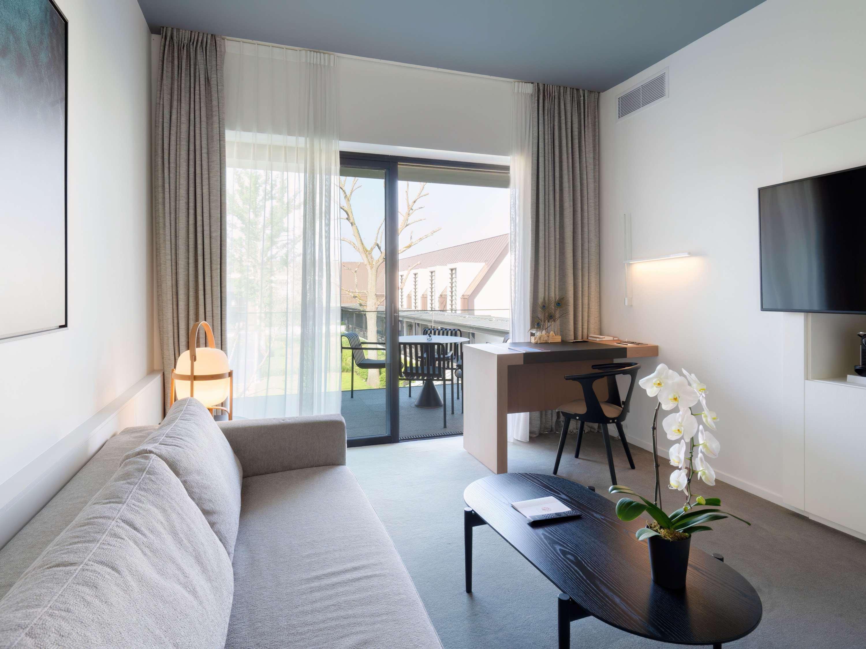 Suite Deluxe King Bed