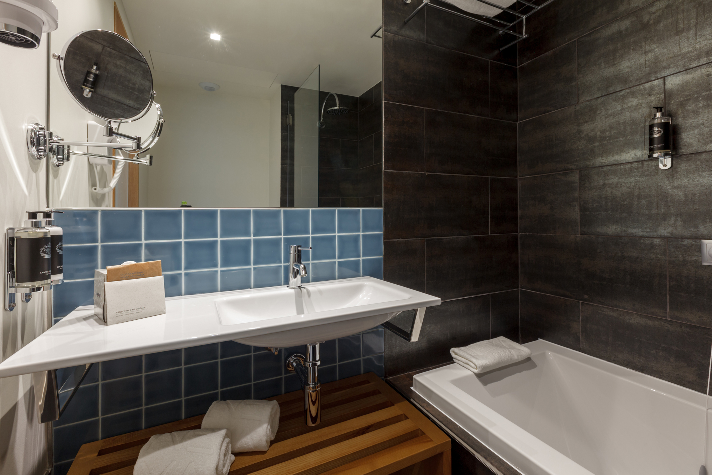 Twin Deluxe River View