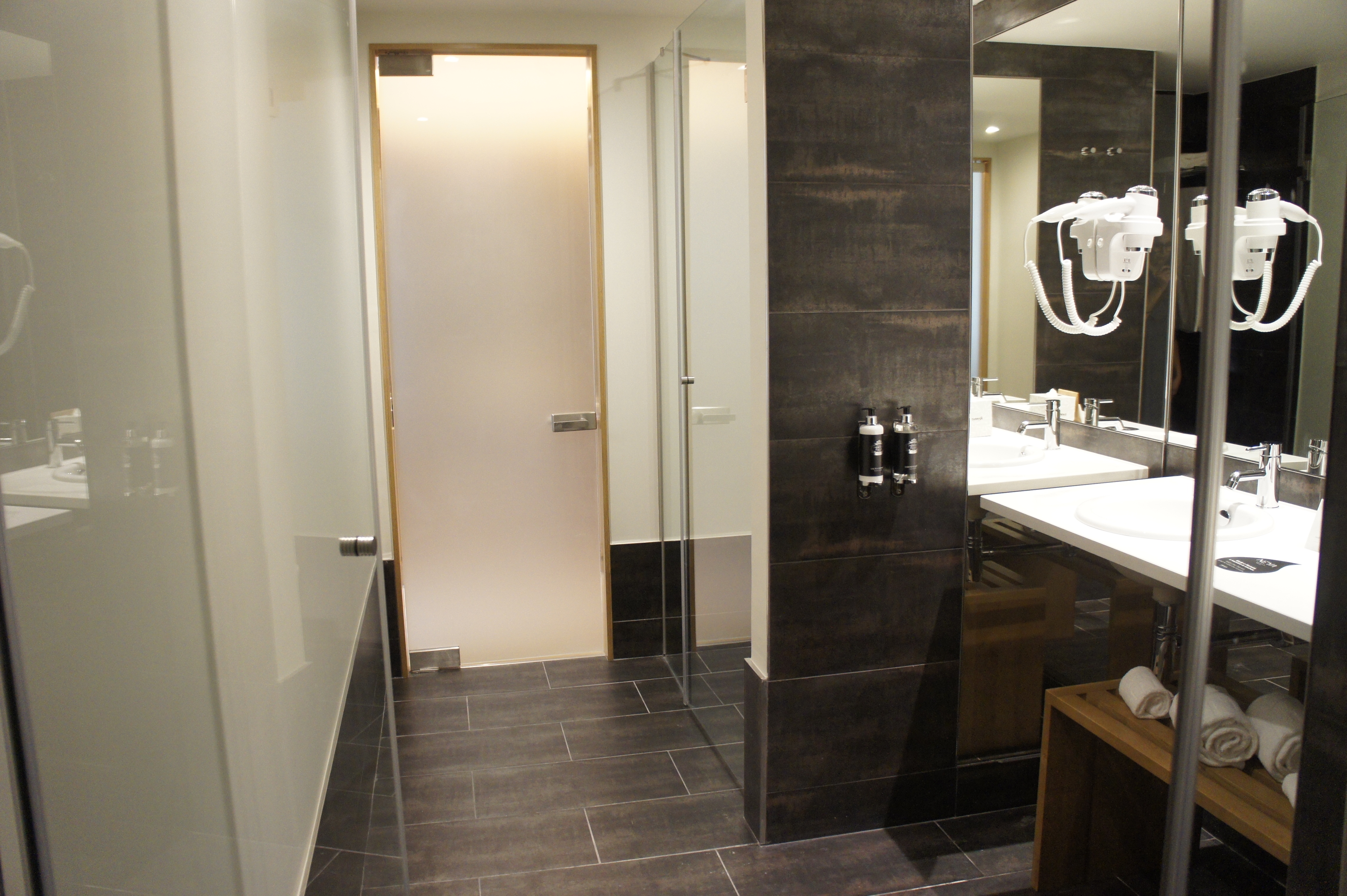 Family Room Deluxe River View