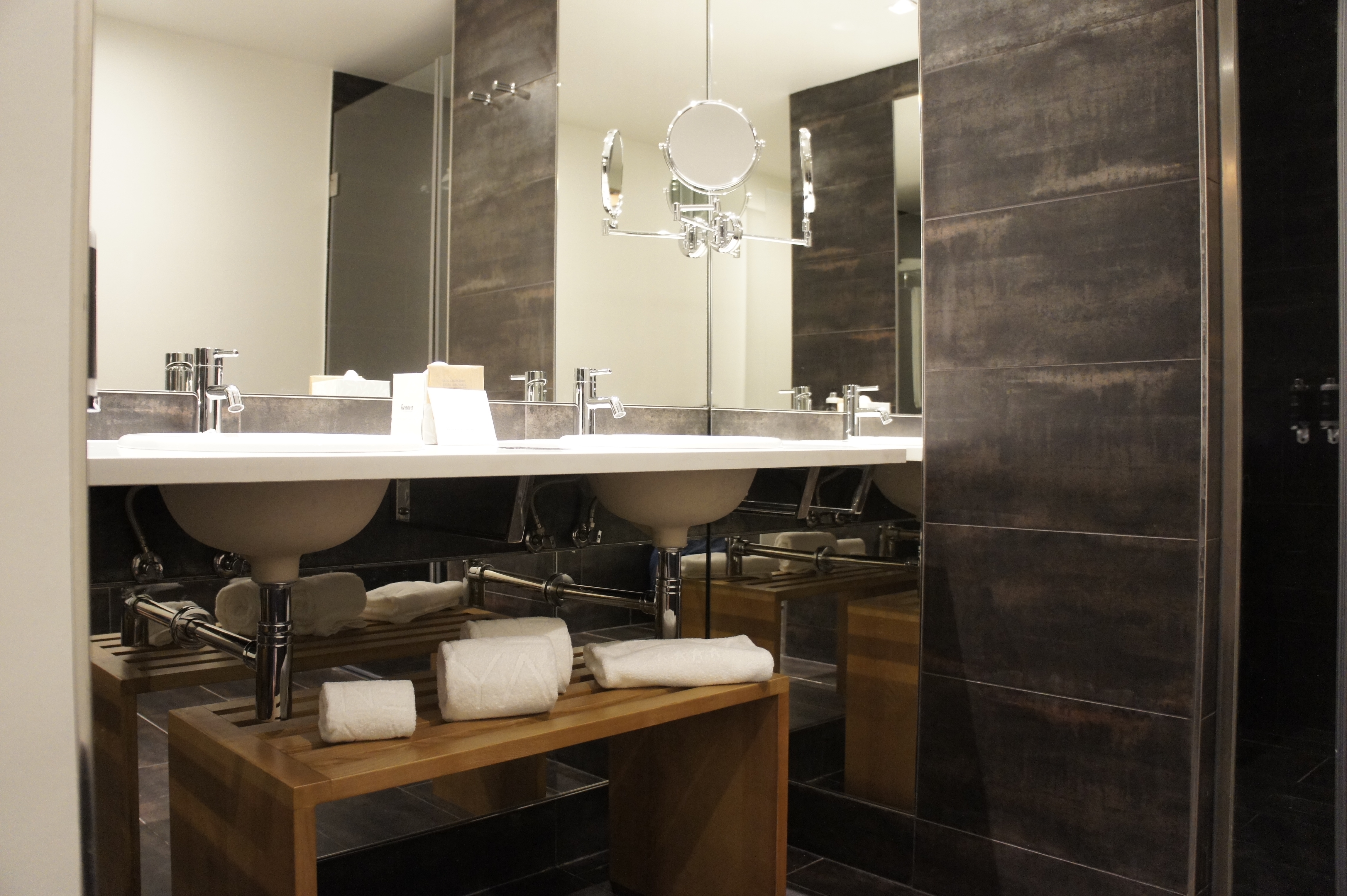 Family Room Deluxe River View