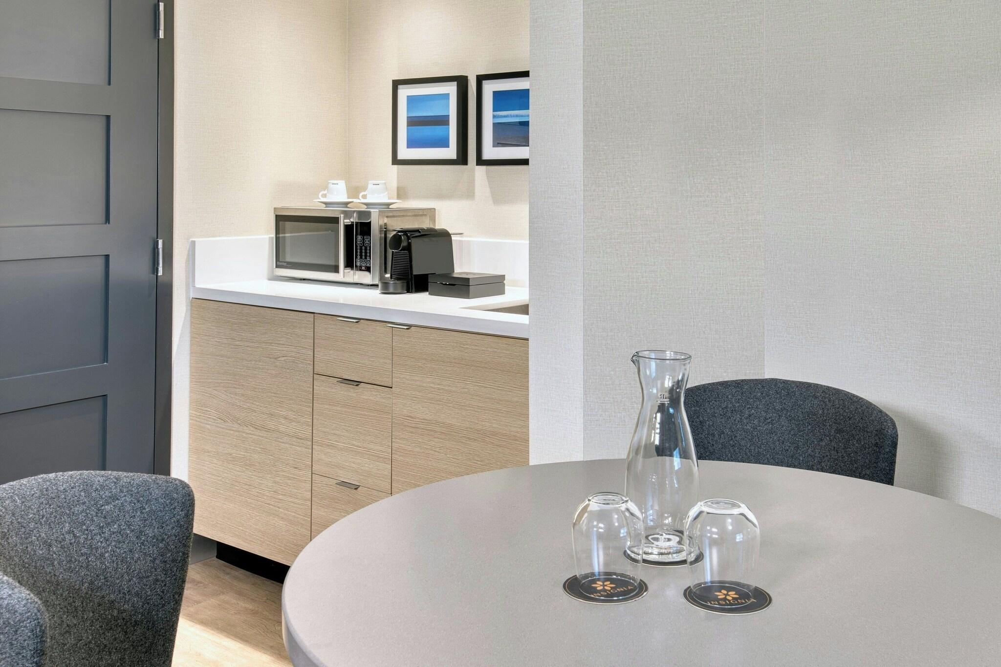 Junior Suite King Bed One Bedroom 