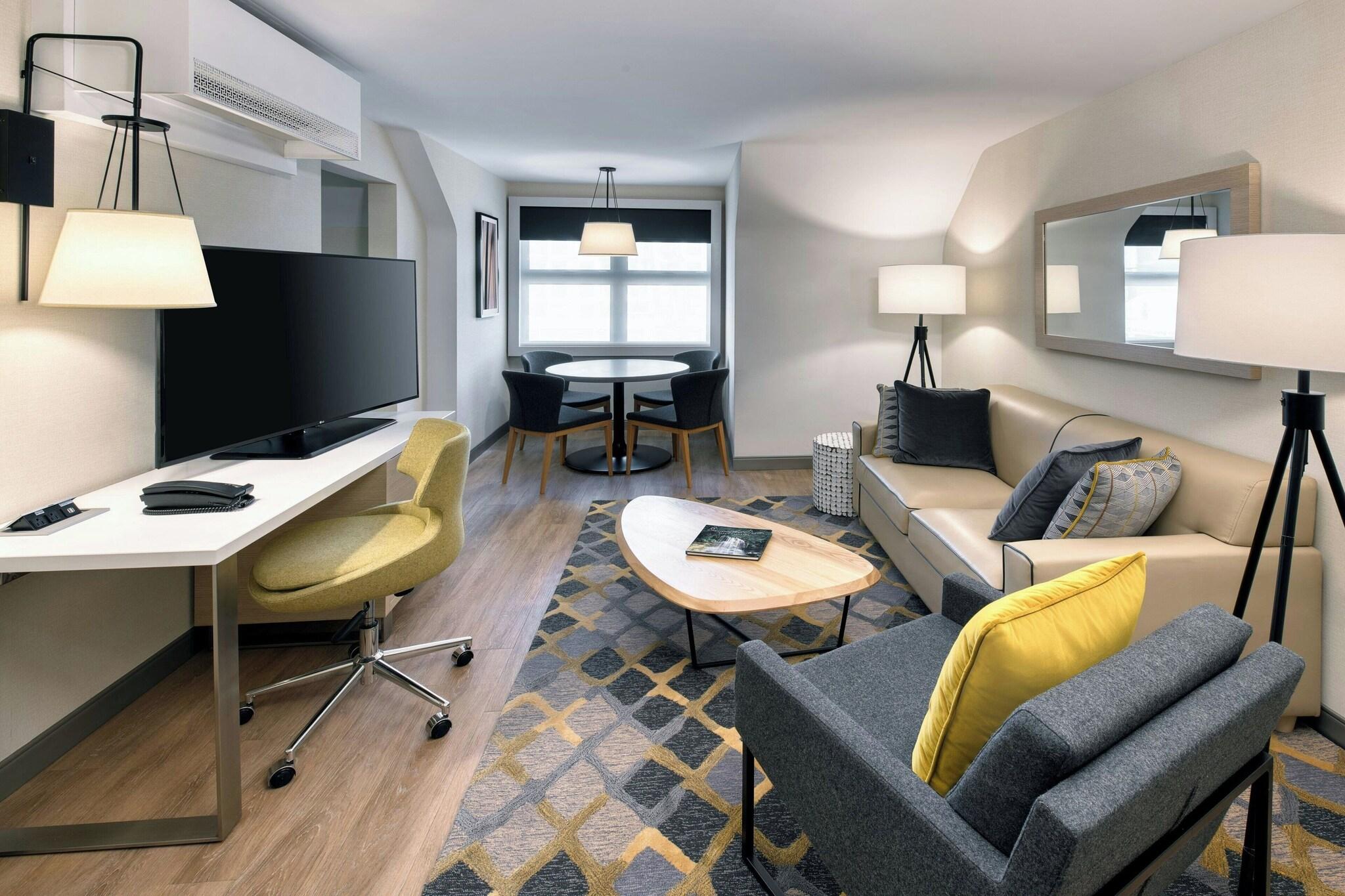 Junior Suite King Bed One Bedroom 