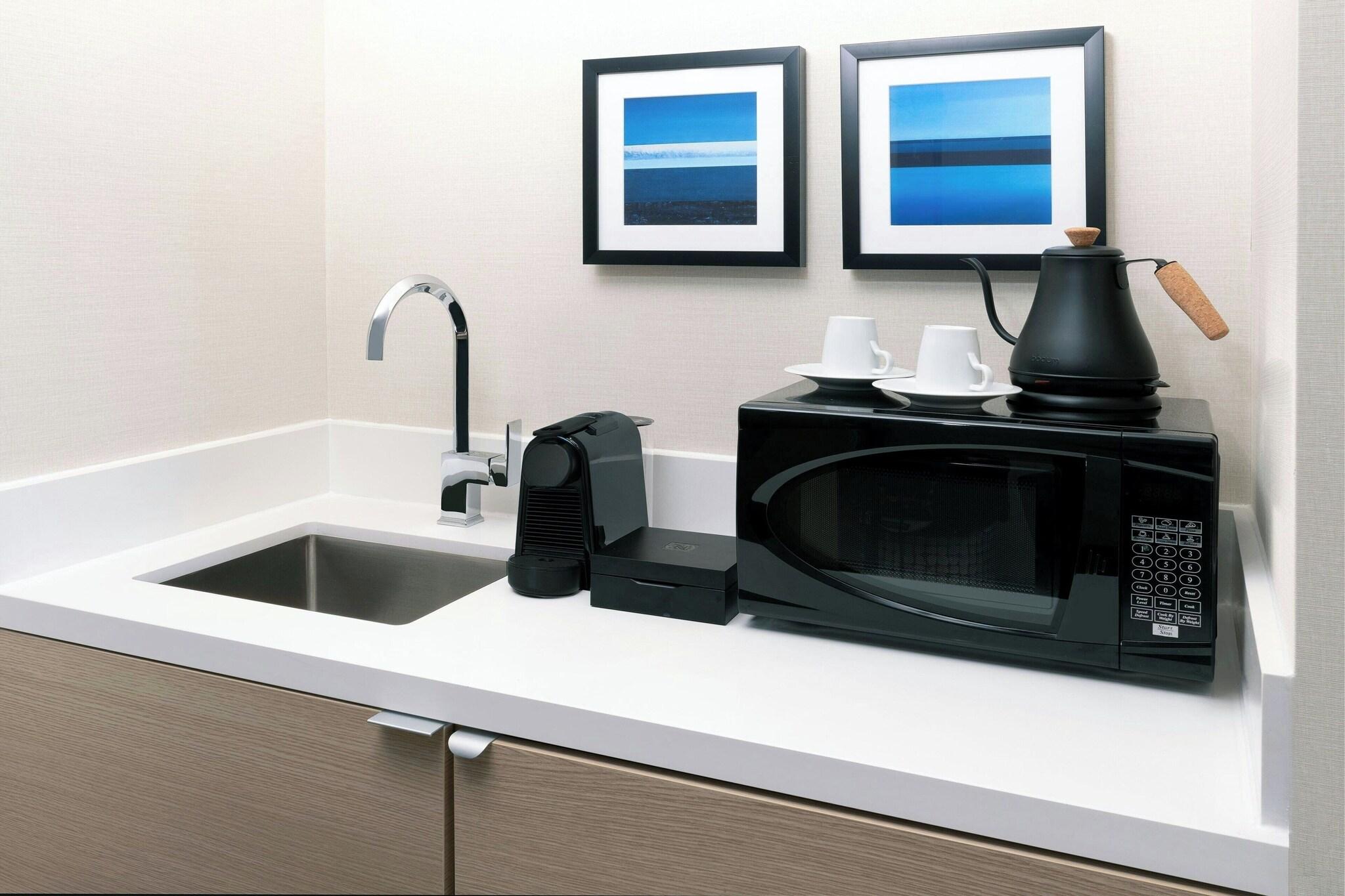 Junior Suite King Bed One Bedroom 