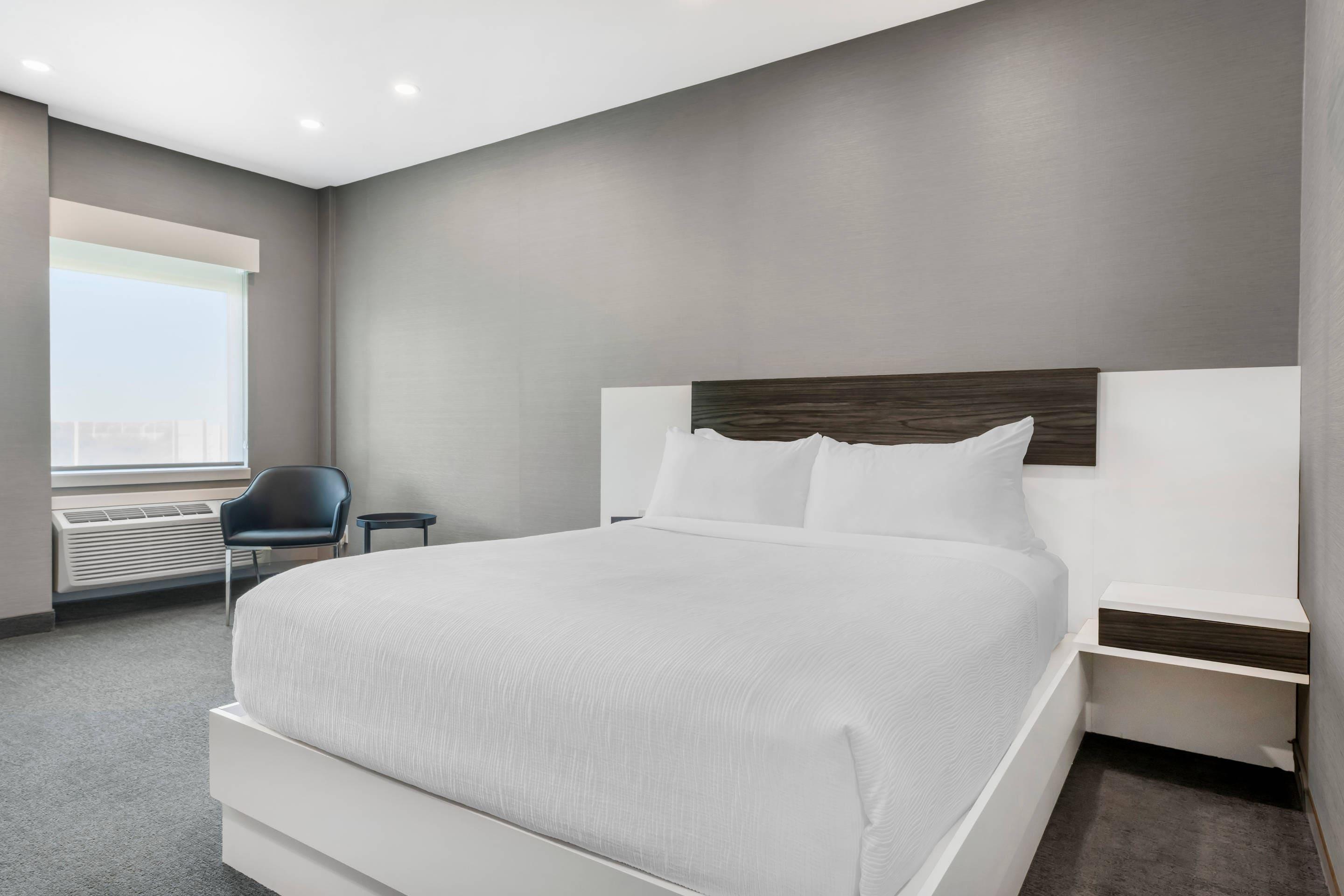 Double Queen Bed Non Smoking