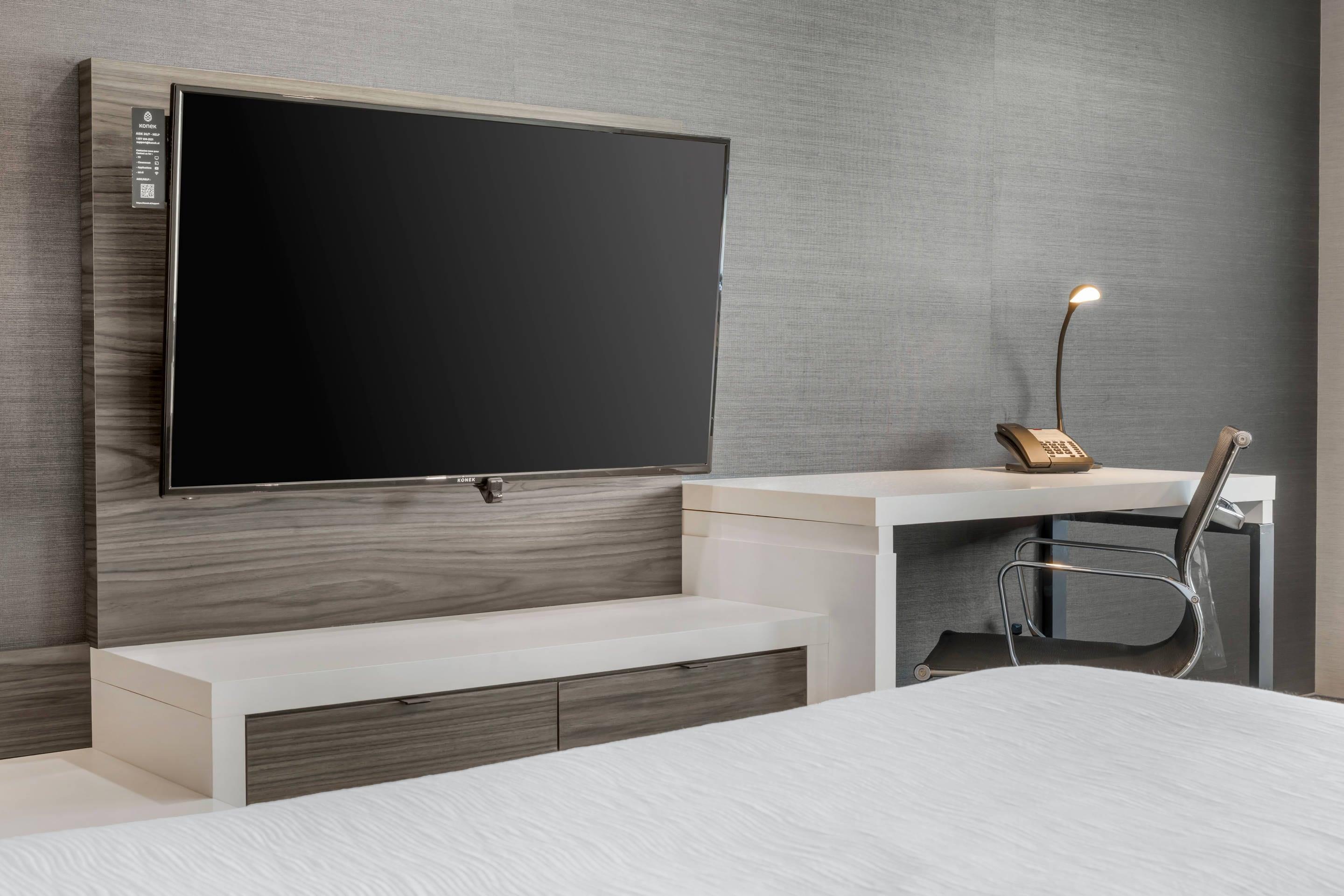 Double Queen Bed Non Smoking