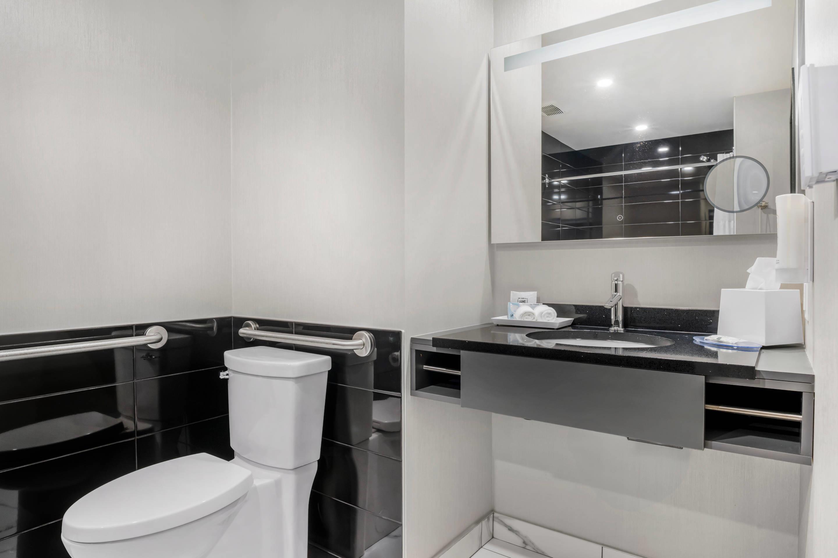 Double Queen Bed Non Smoking