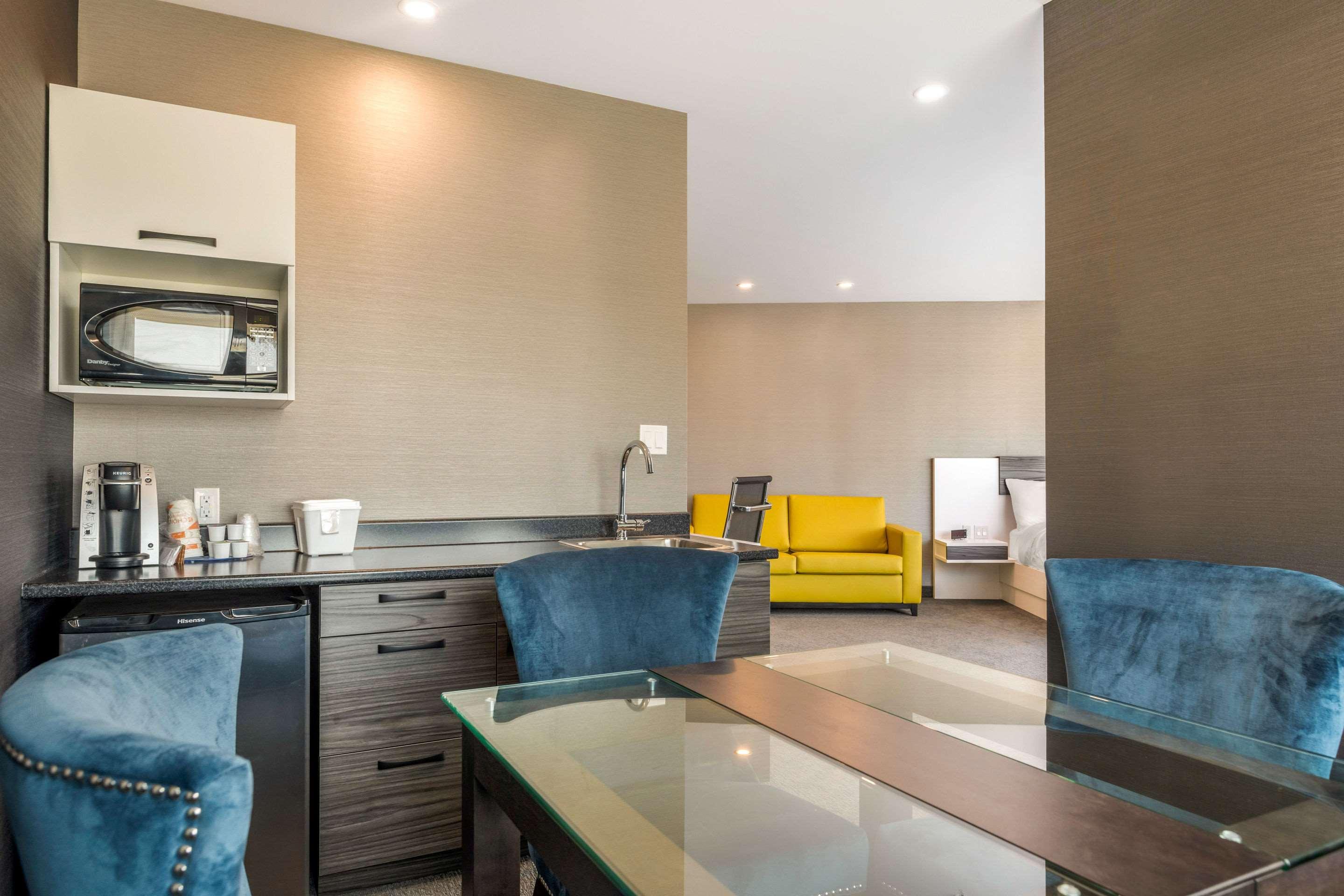 Double King Bed Non Smoking