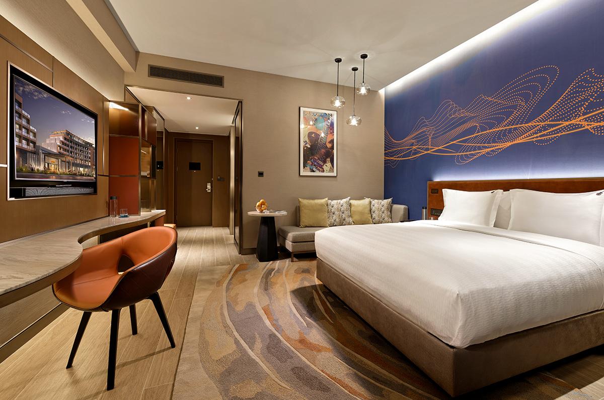 Double Deluxe King Bed