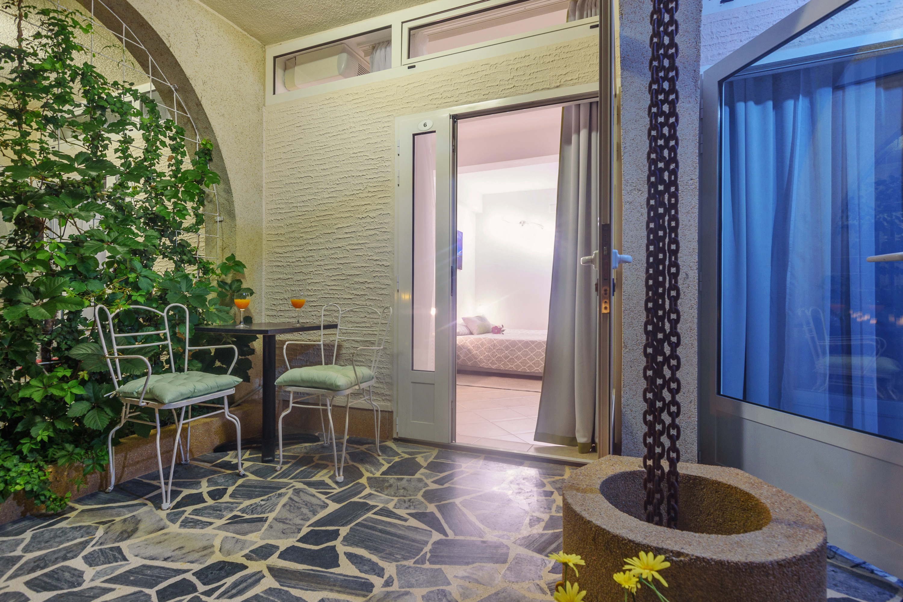 Double or Twin Standard