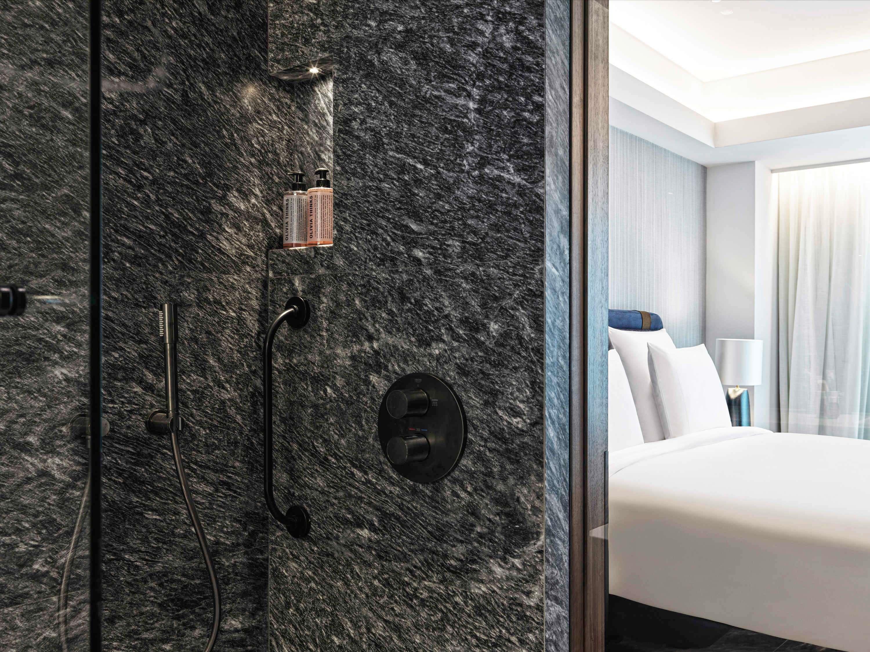 Double Superior King Bed