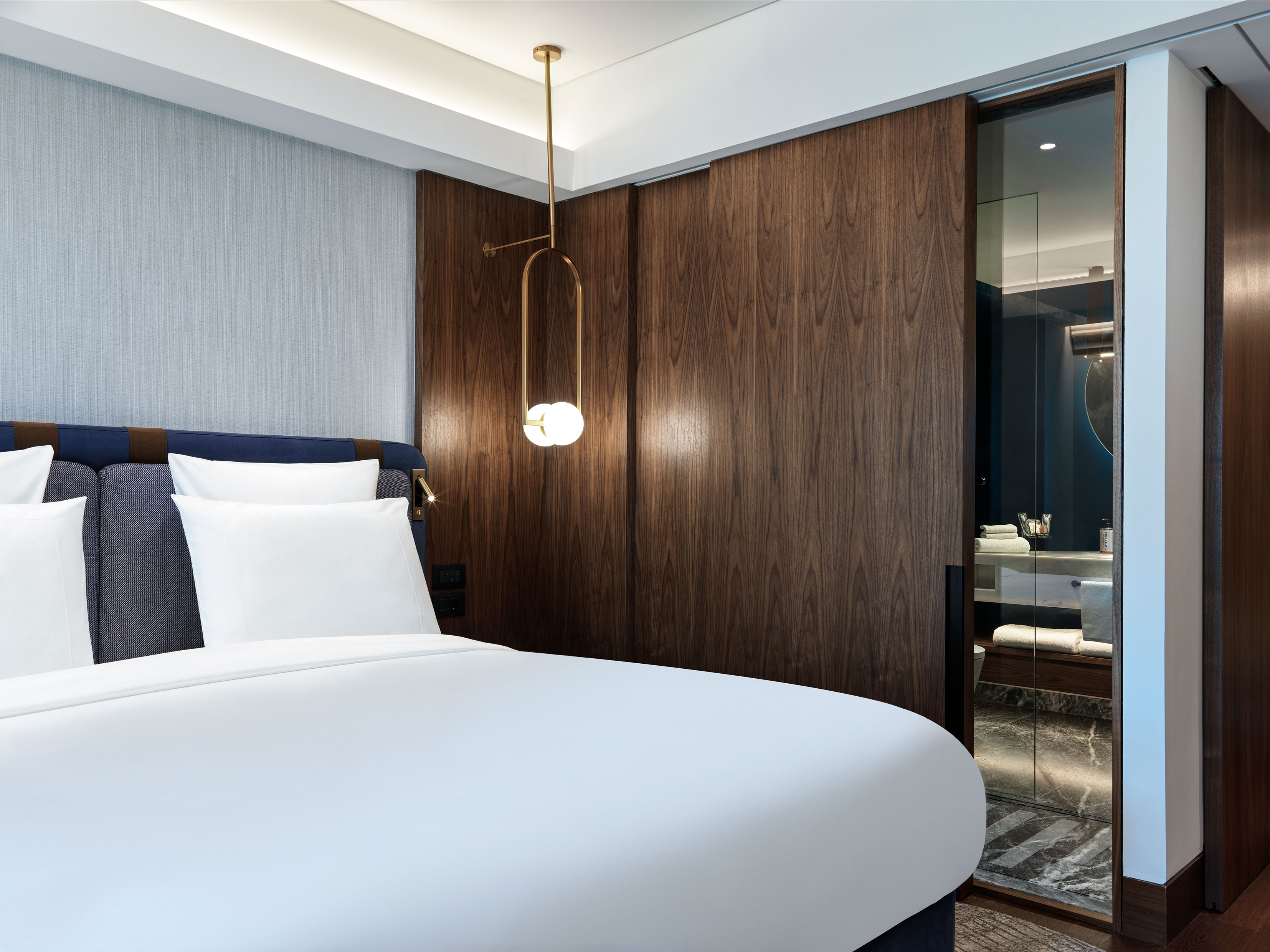 Double or Twin Superior