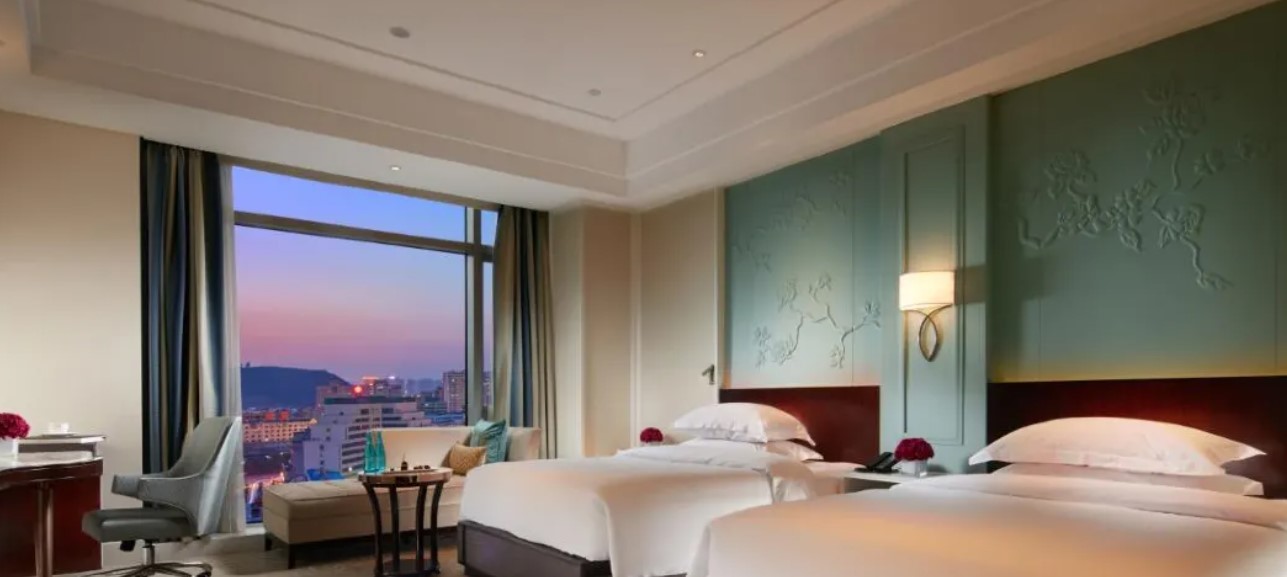 Twin Executive City View