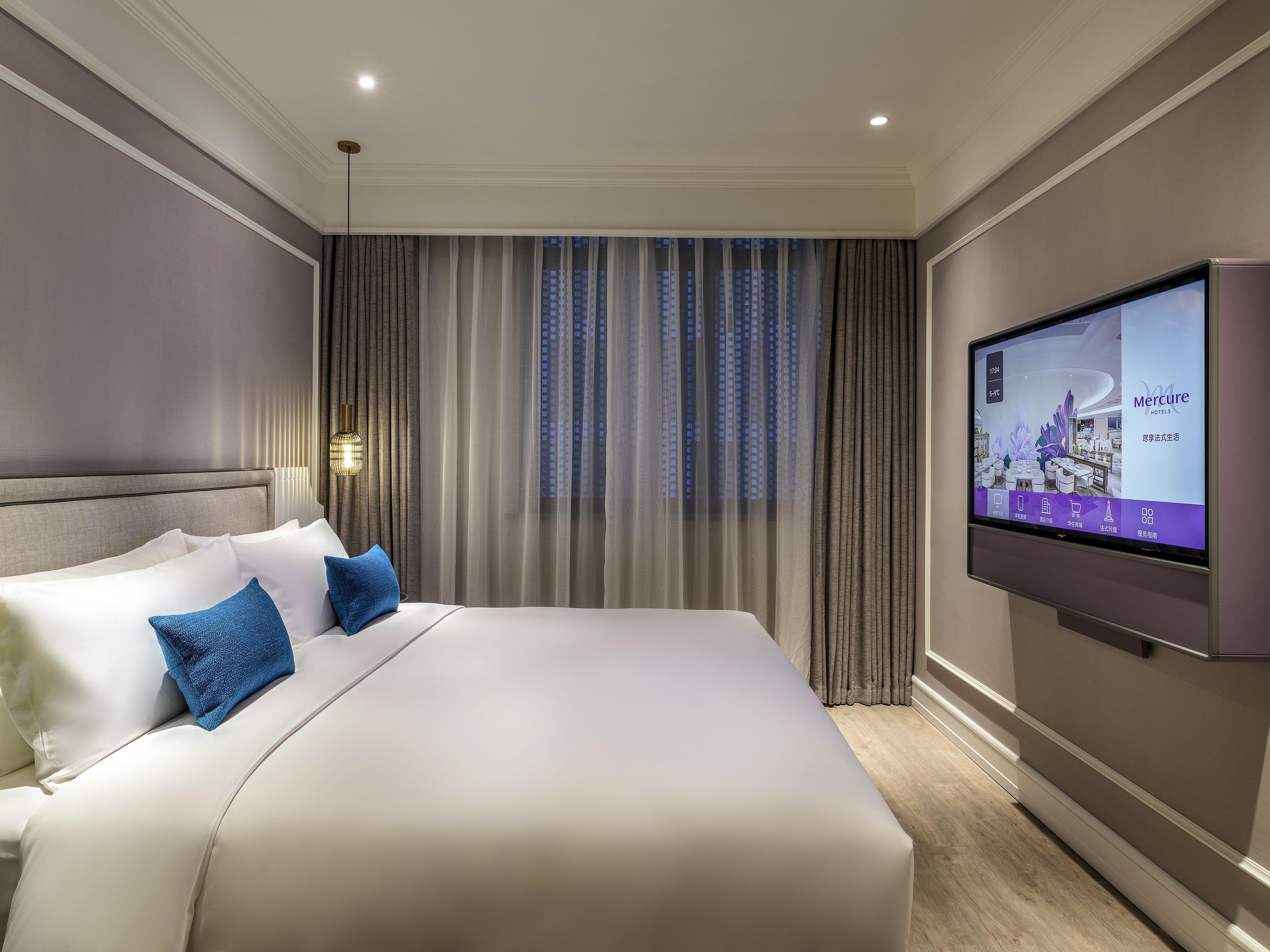 Double King Size Bed