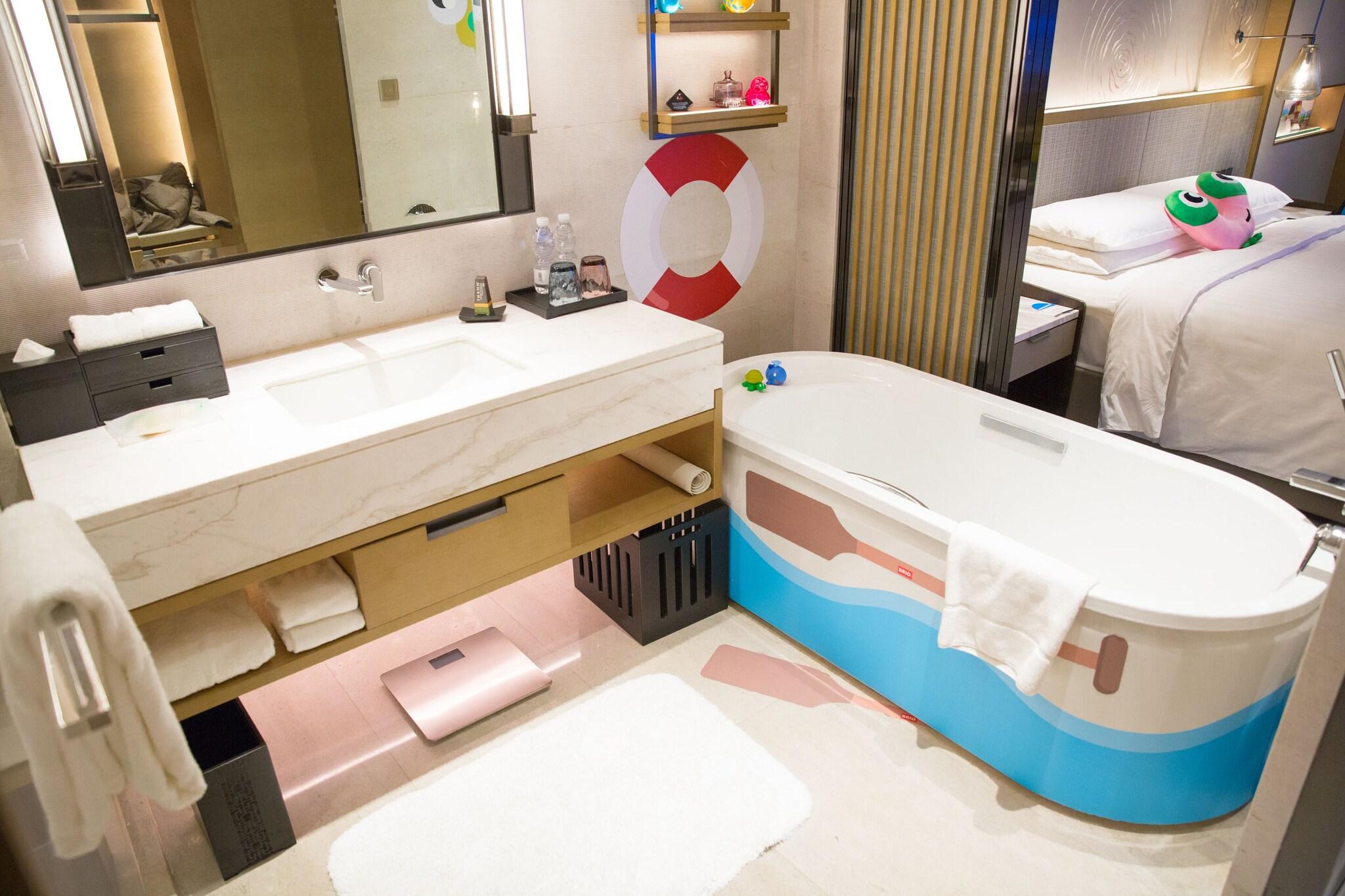 Double King Size Bed