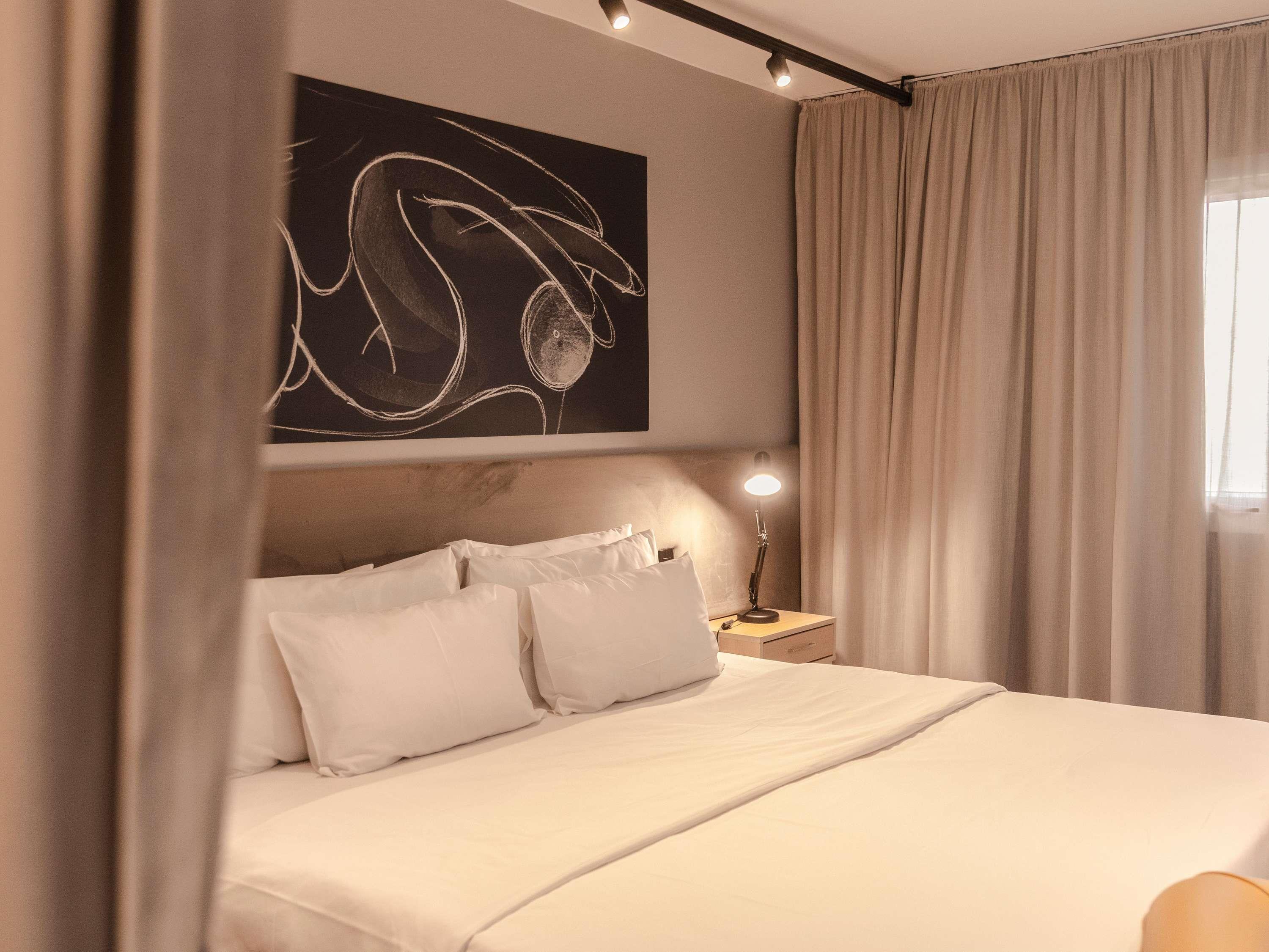 Double Superior King Bed