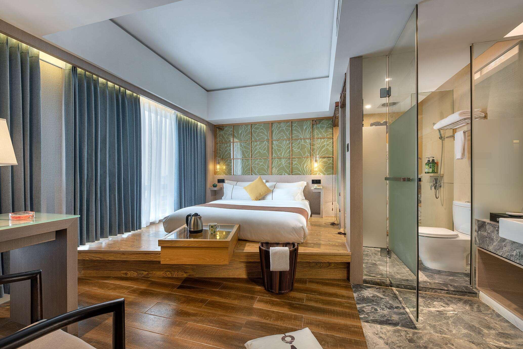 Double Superior King Bed