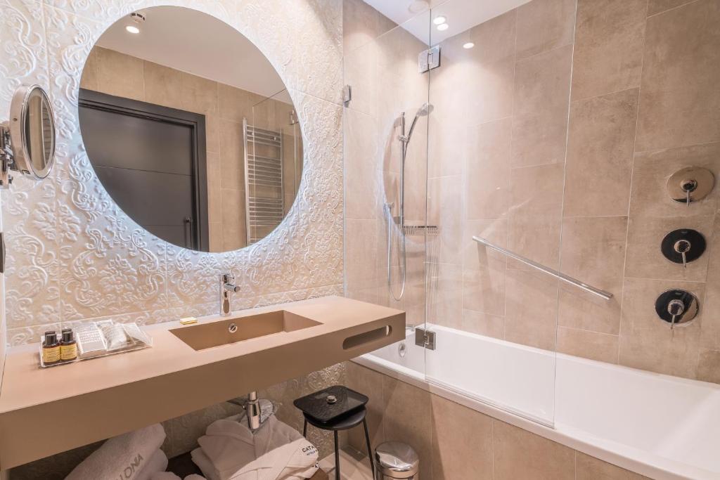 Double or Twin Standard