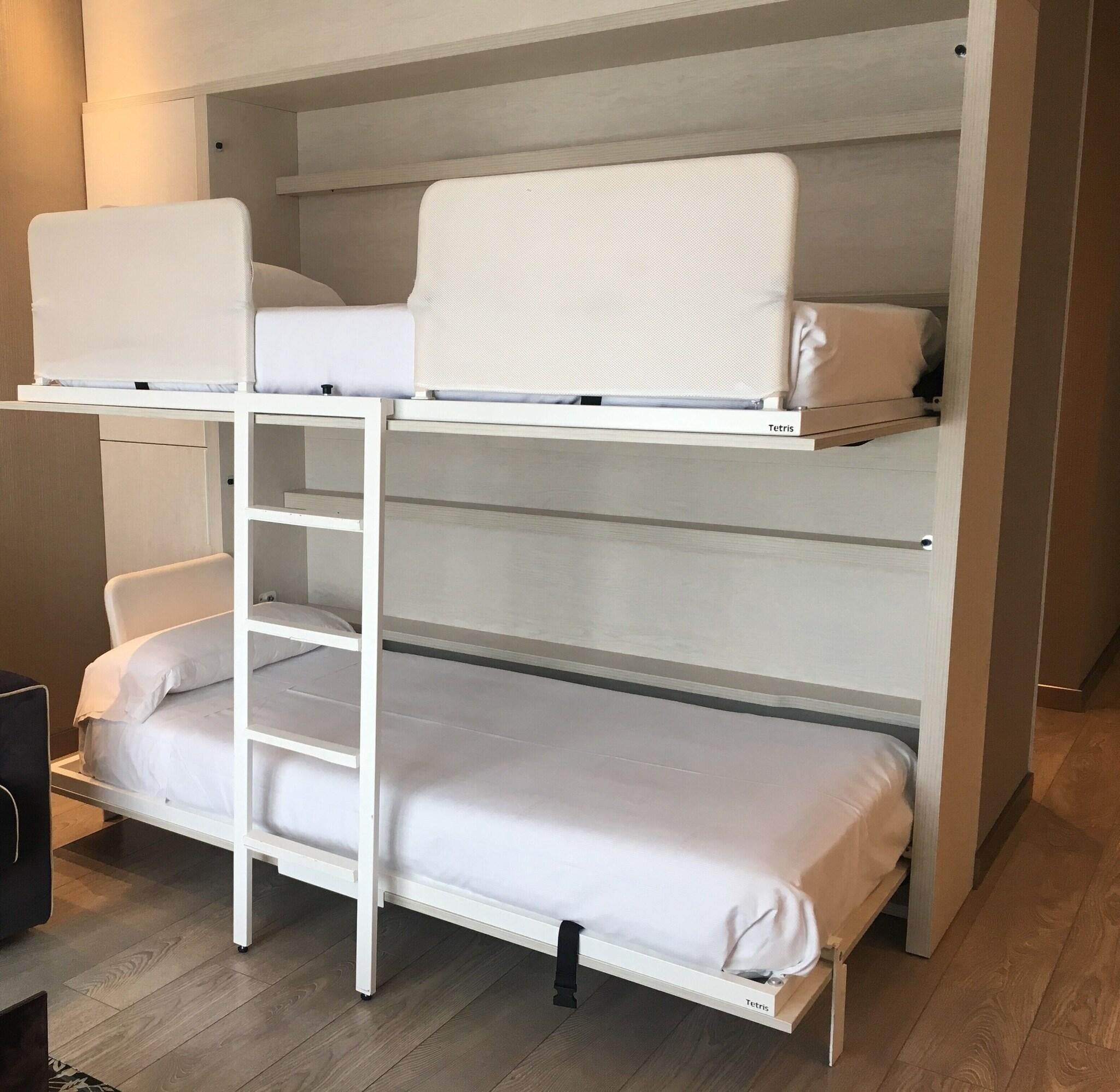 Family Room Queen Size Bed