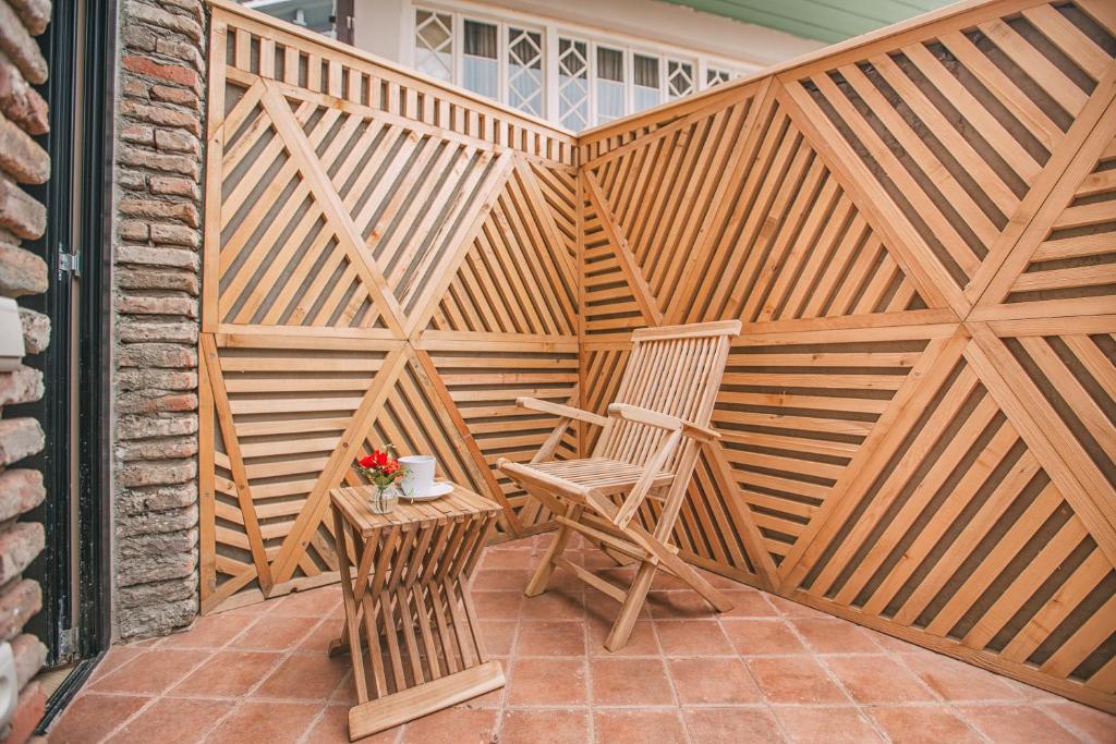 Double or Twin Standard