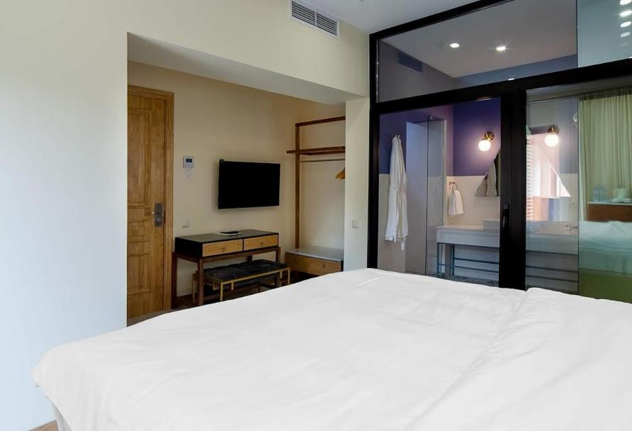 Double or Twin Superior with Terrace