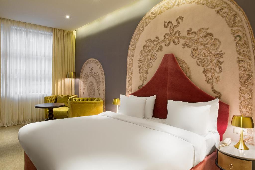 Double or Twin Deluxe