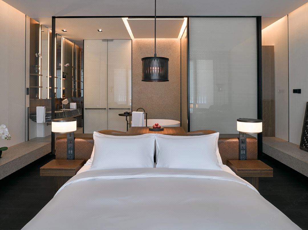 Studio King Size Bed