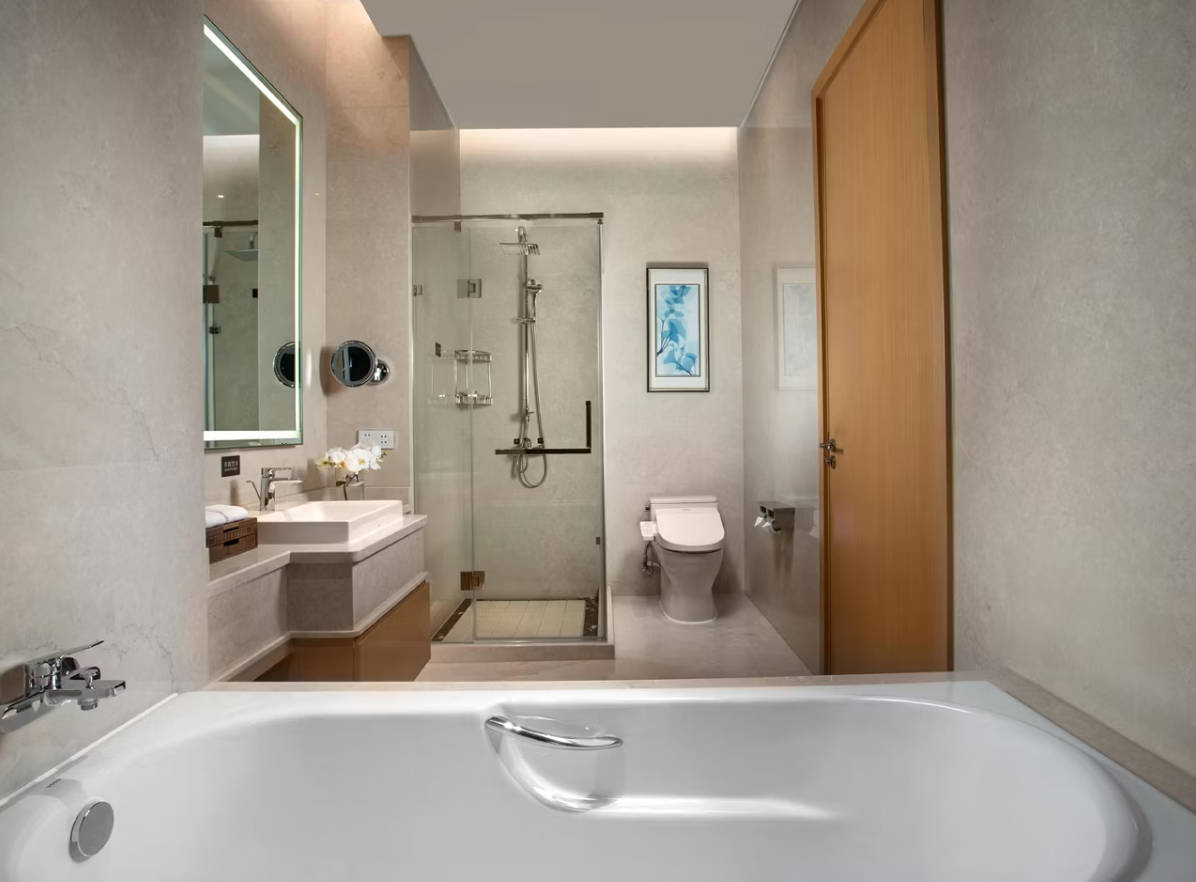 Double Accessible King Size Bed