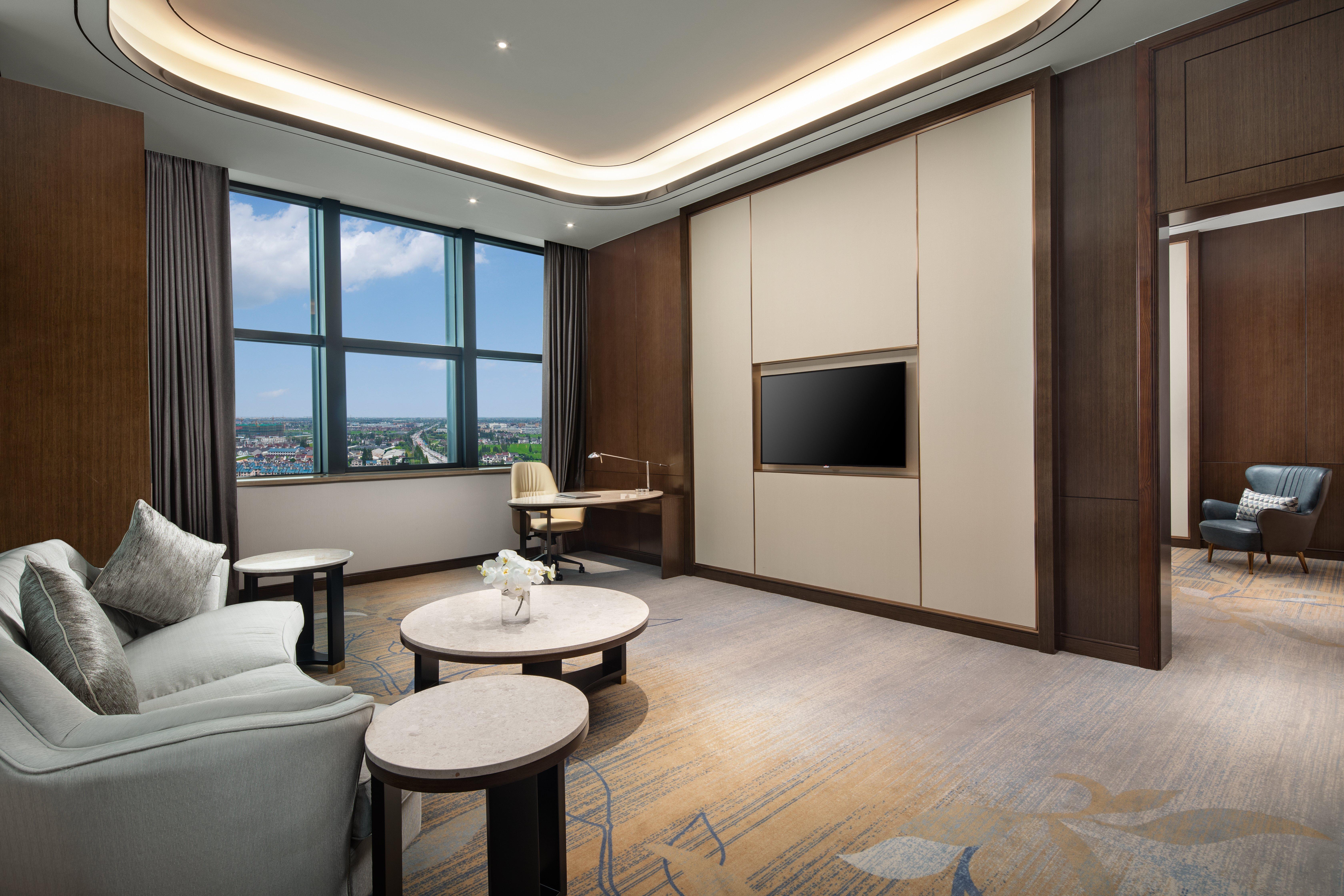 Suite King Bed One Bedroom 