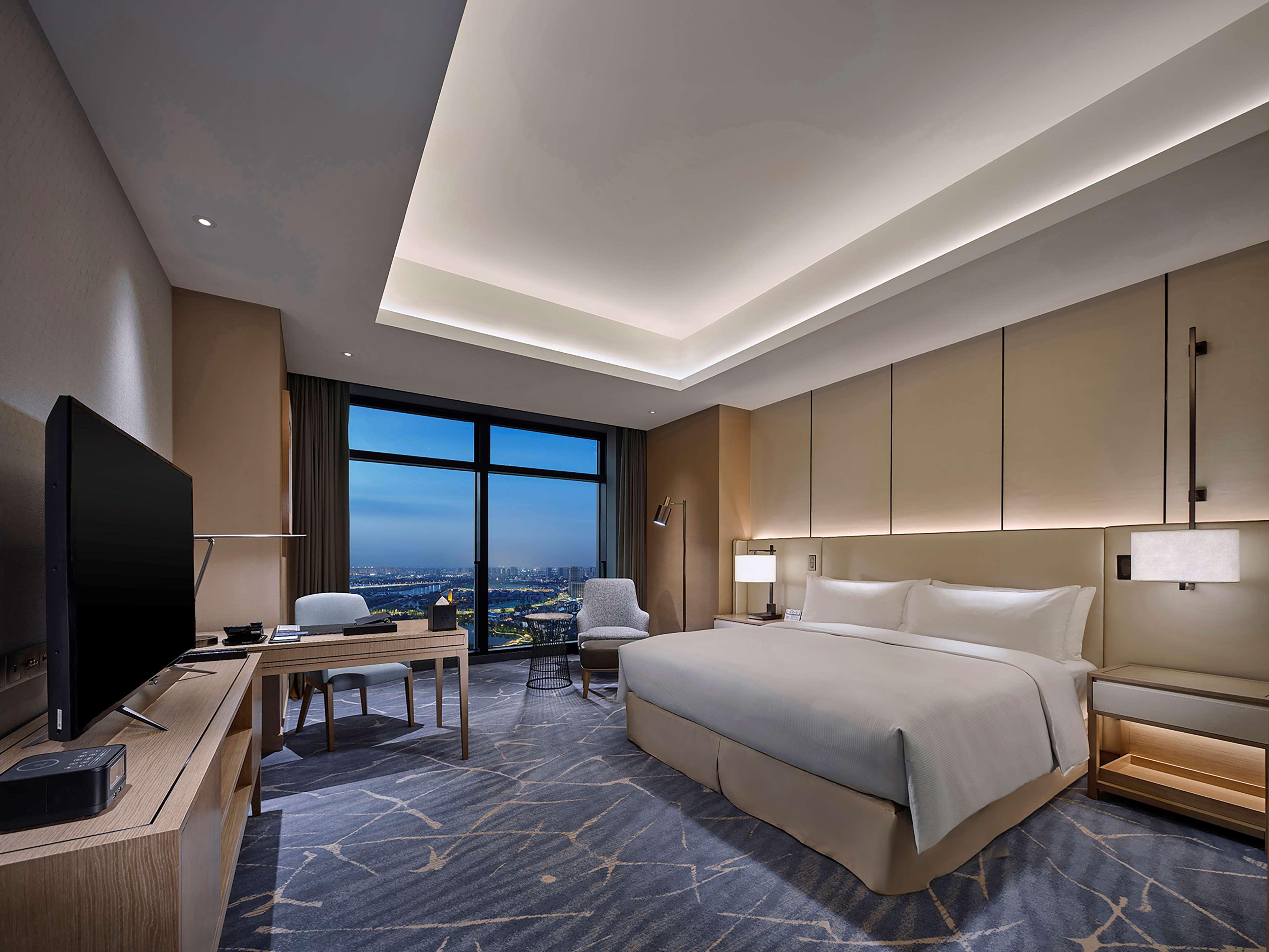 Double Guest Room King Bed