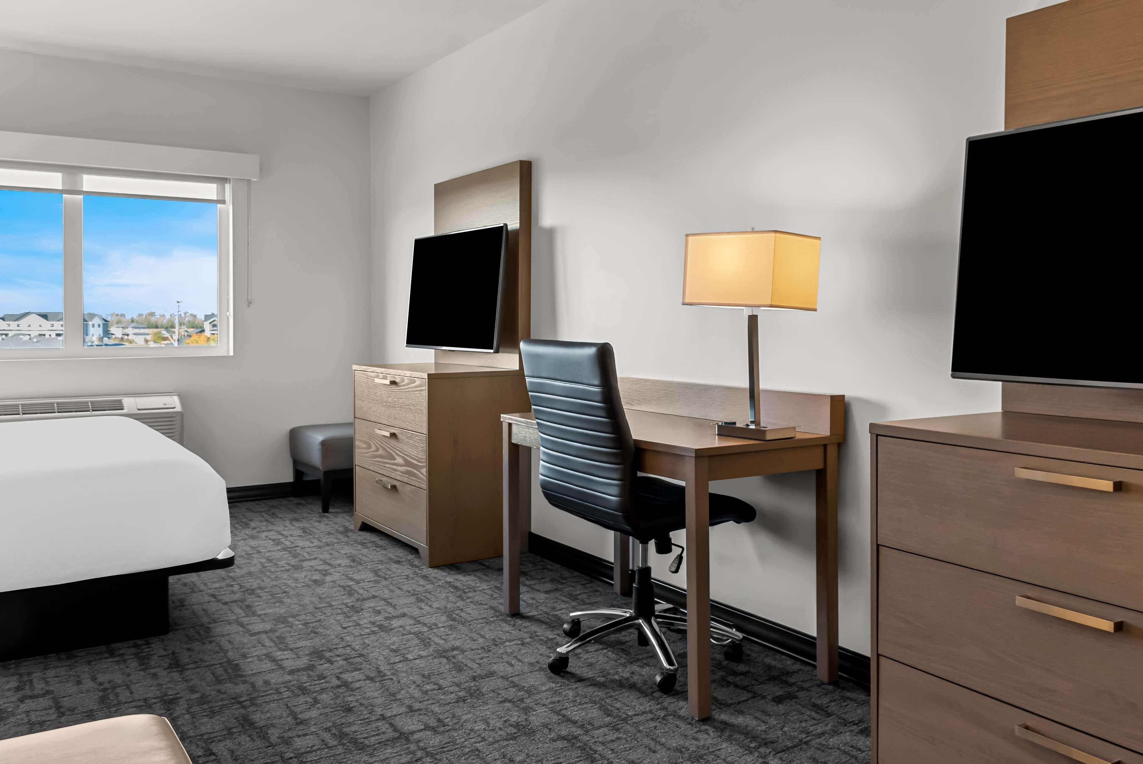 Suite with Kitchenette