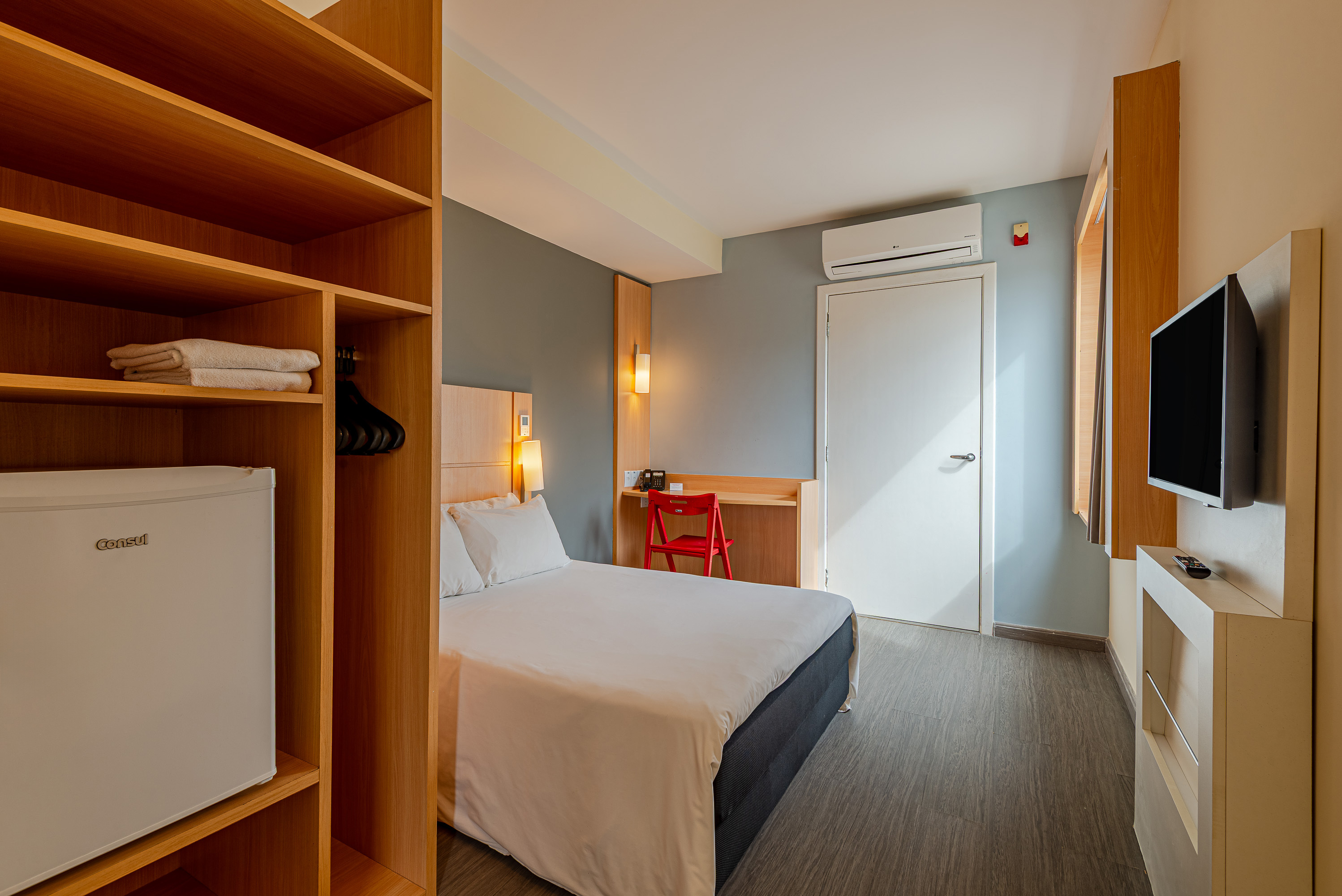 Double Accessible-queen Size Bed