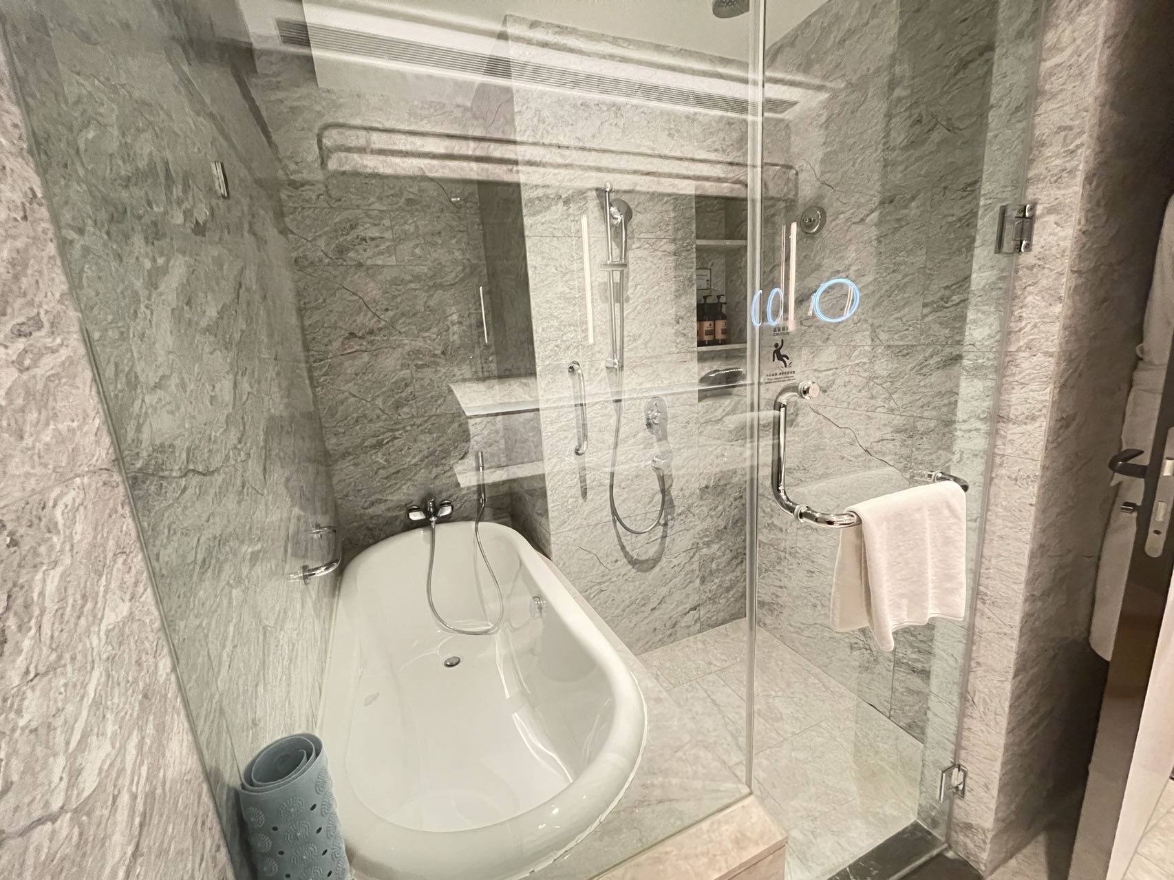 Double Deluxe Two Bedroom