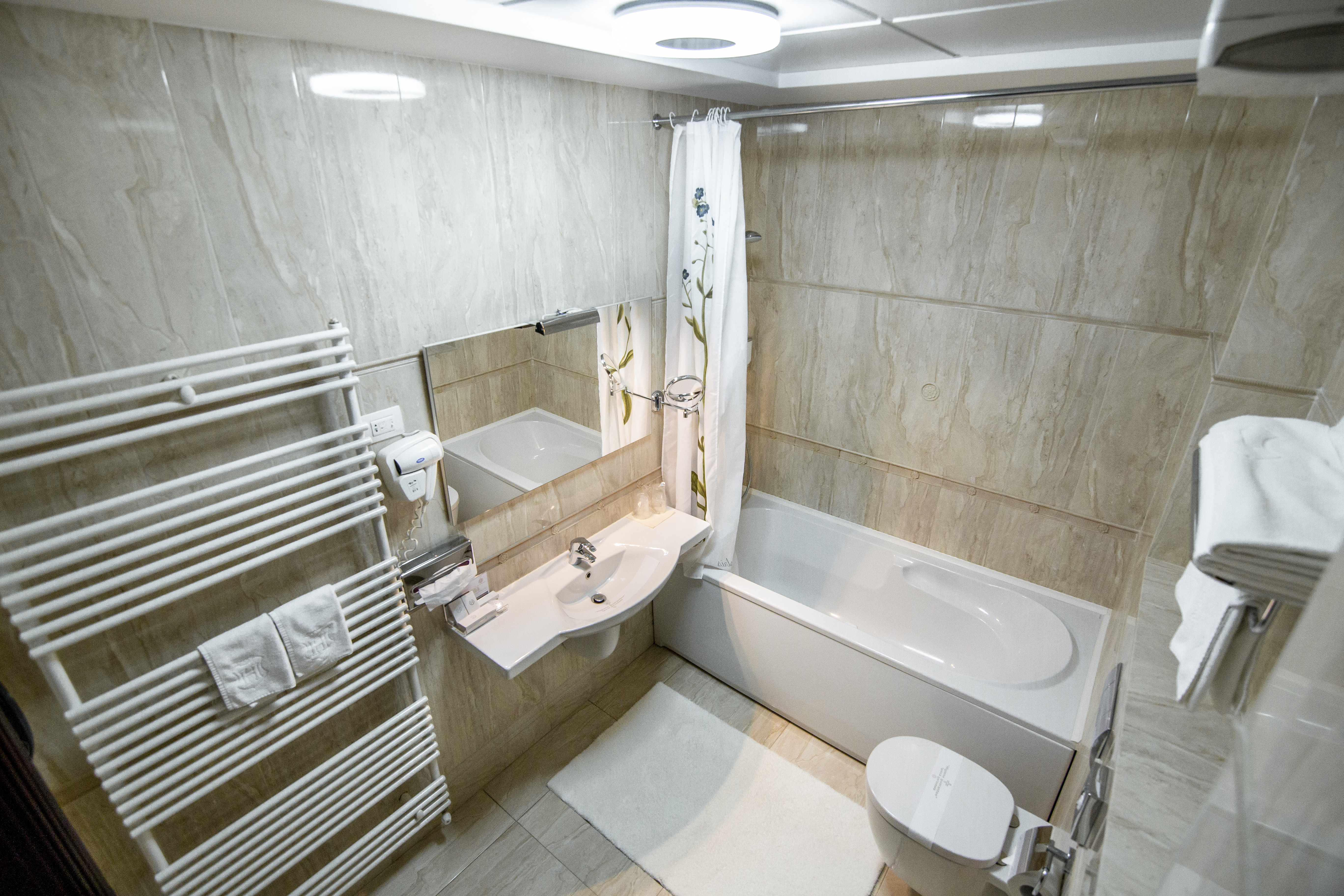 Double Queen Size Bed