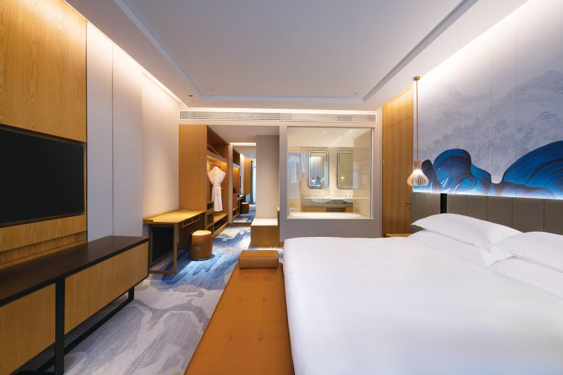 Suite Pool View One Bedroom