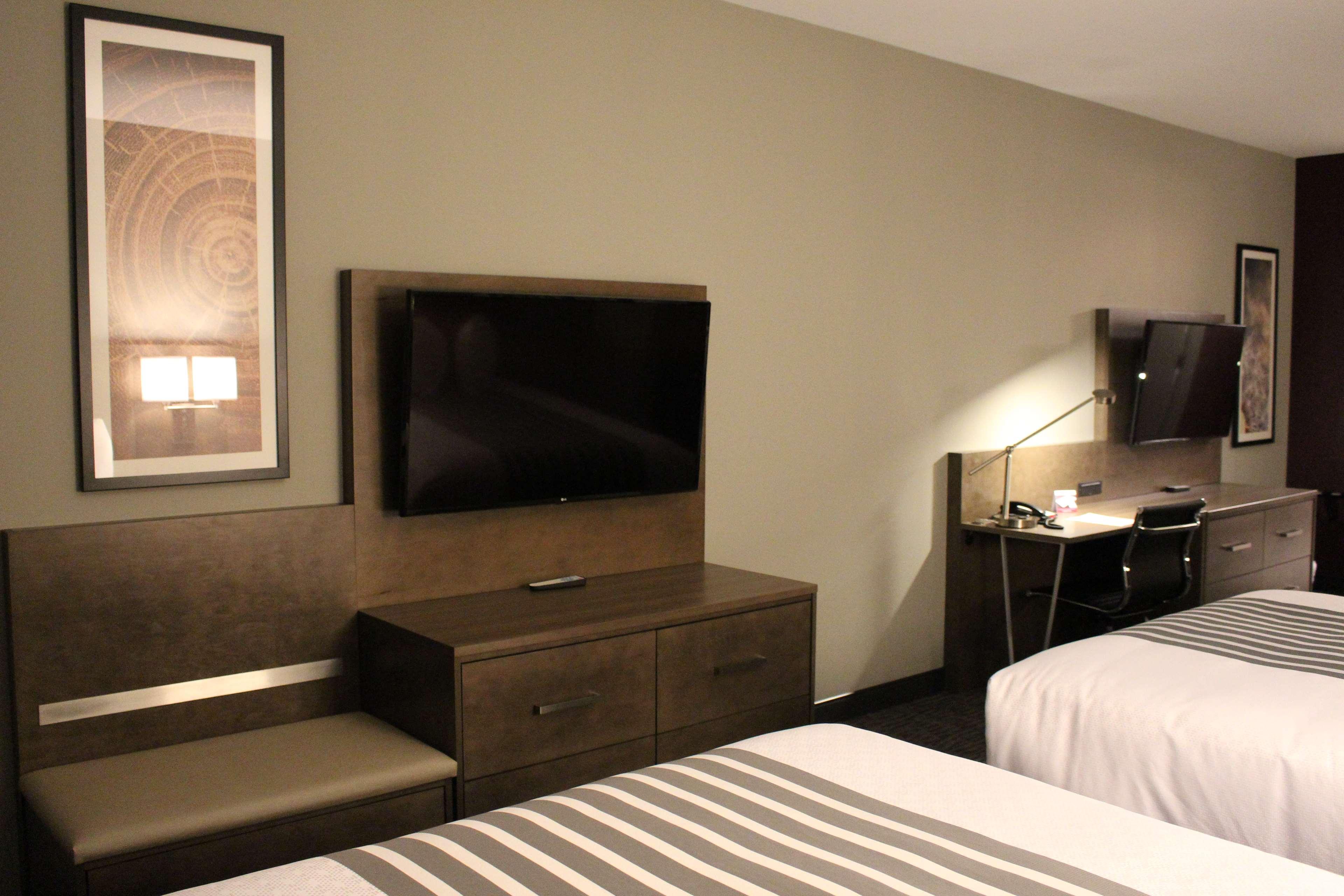 Suite Two Queen Beds Non Smoking