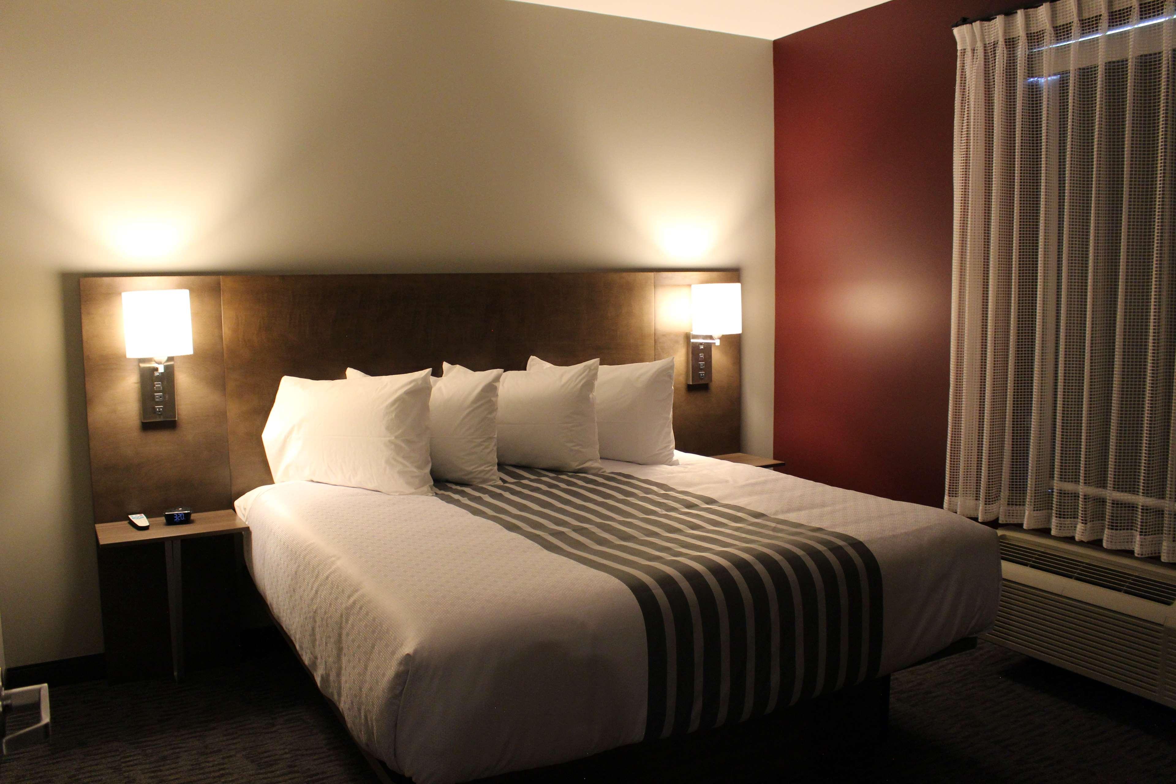 Room King Bed Non Smoking