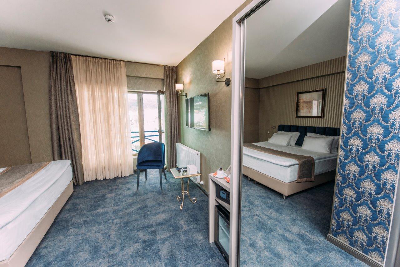 Double Deluxe King Bed