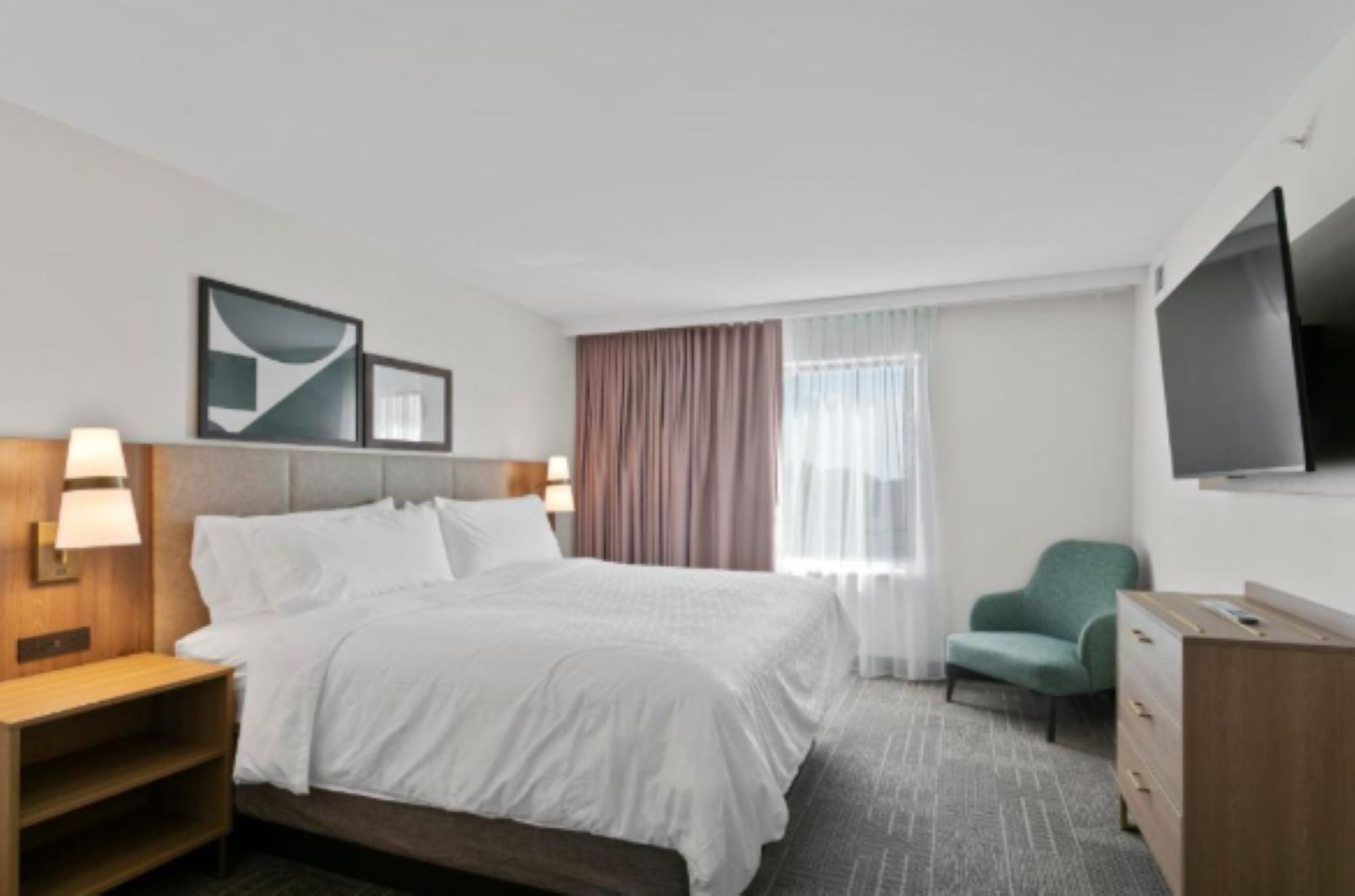 Studio Queen Size Bed