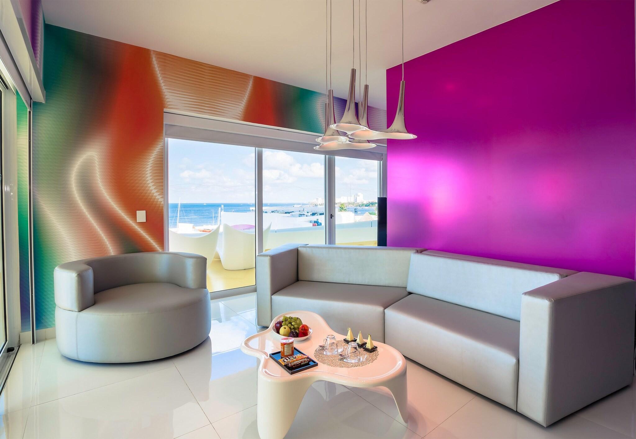 Suite Ocean Front King Bed