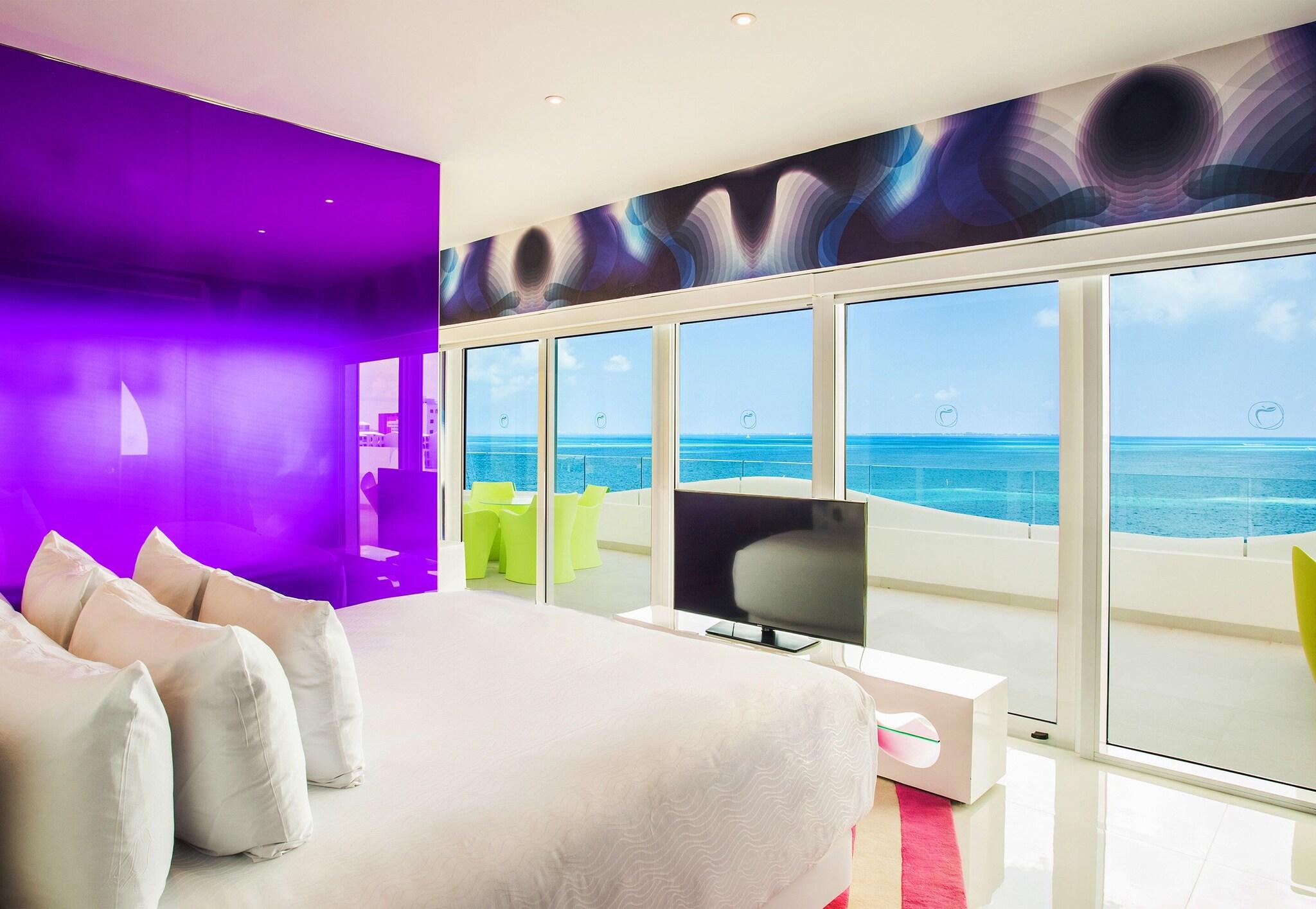 Suite Ocean Front King Bed