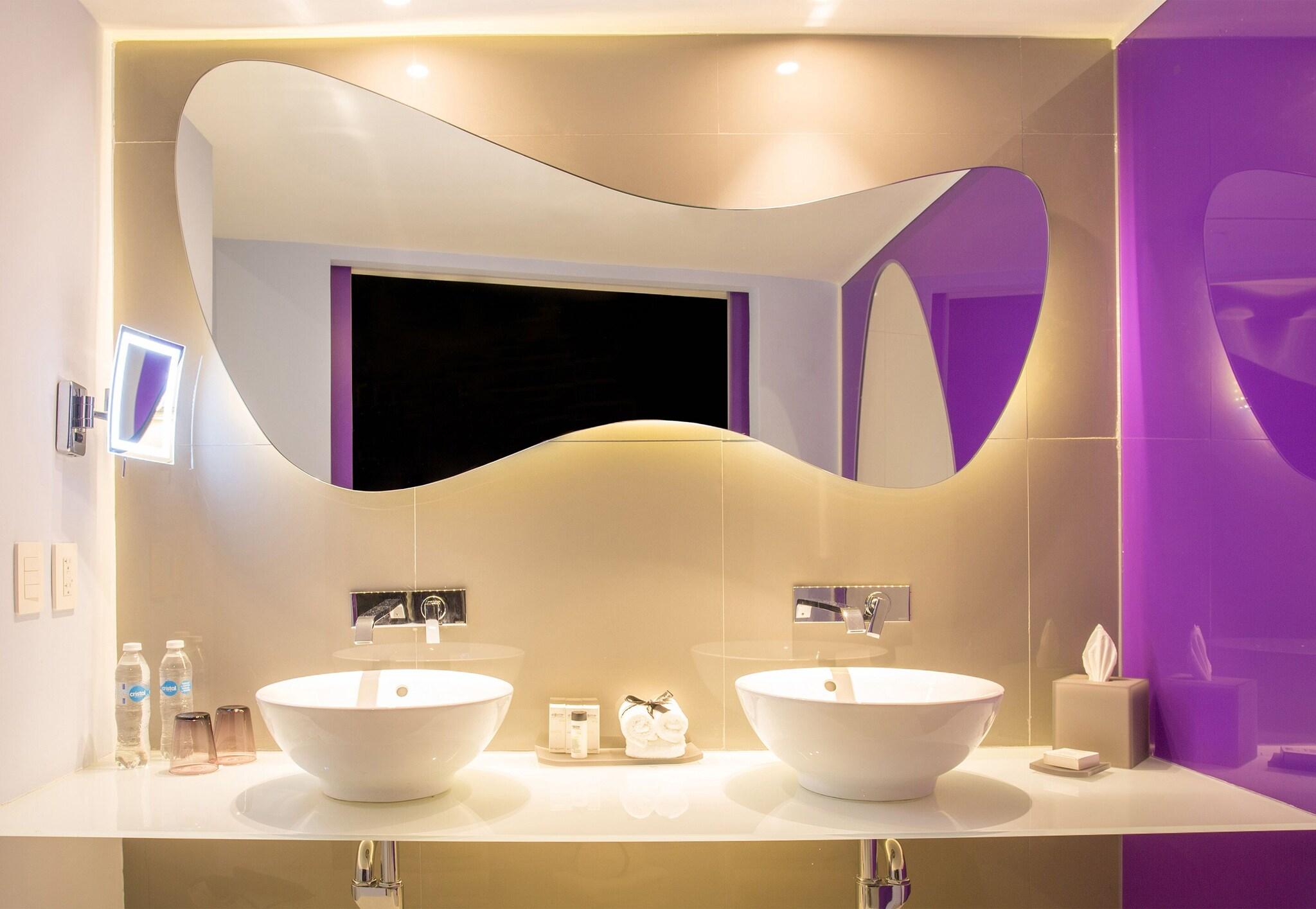 Double Ocean Front King Bed