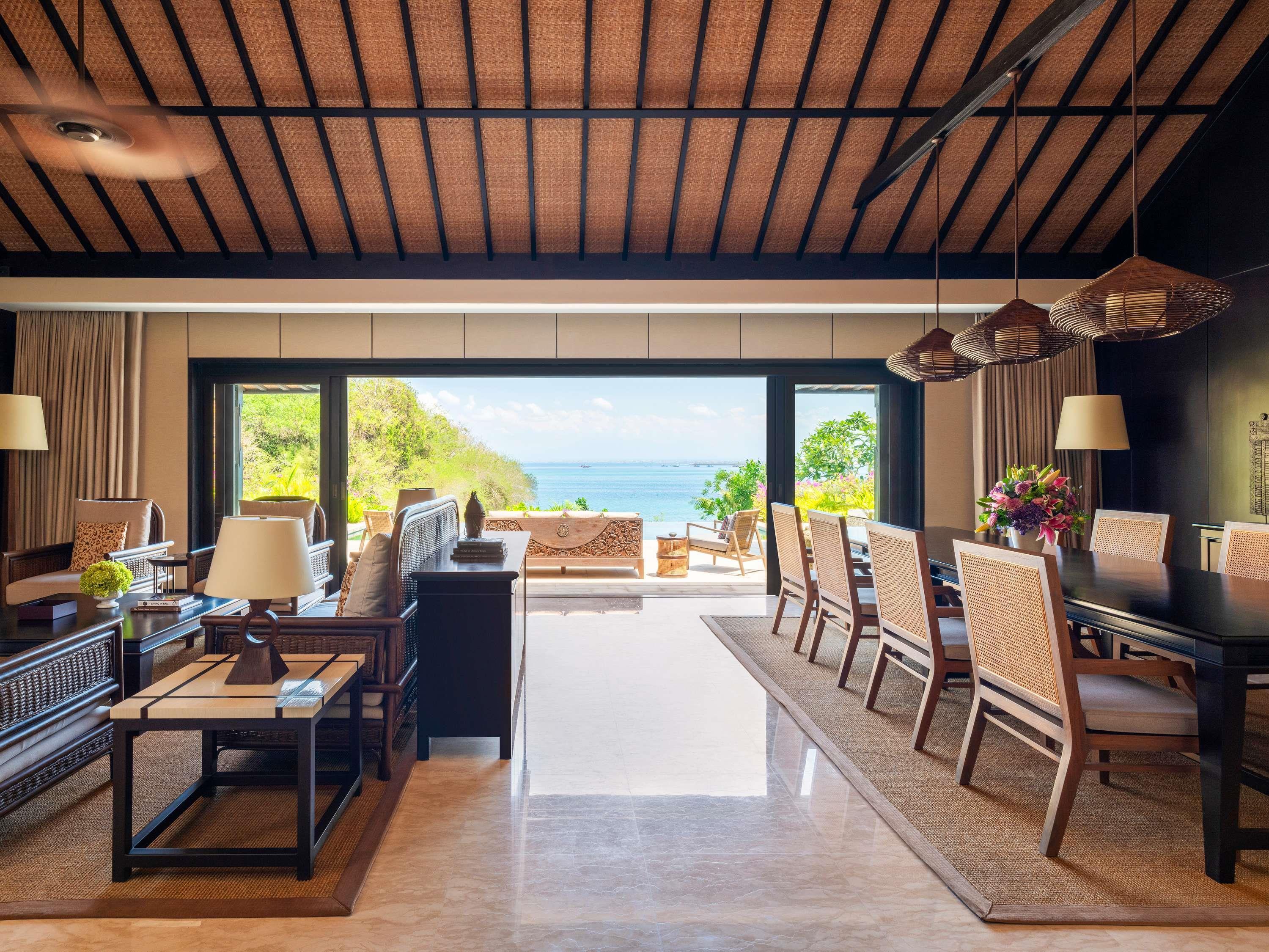 Villa Four Bedrooms with Views