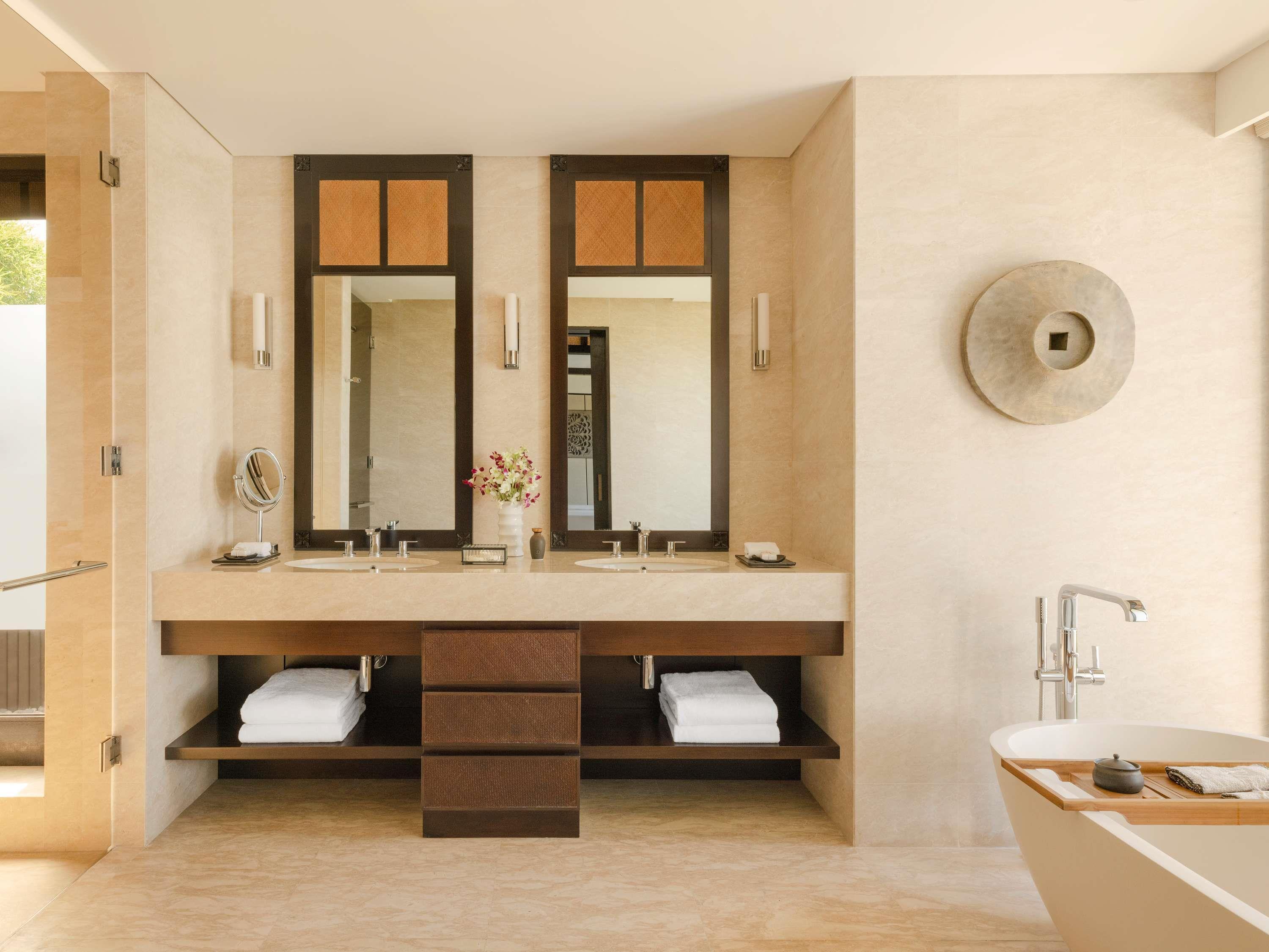 Villa Four Bedrooms with Views