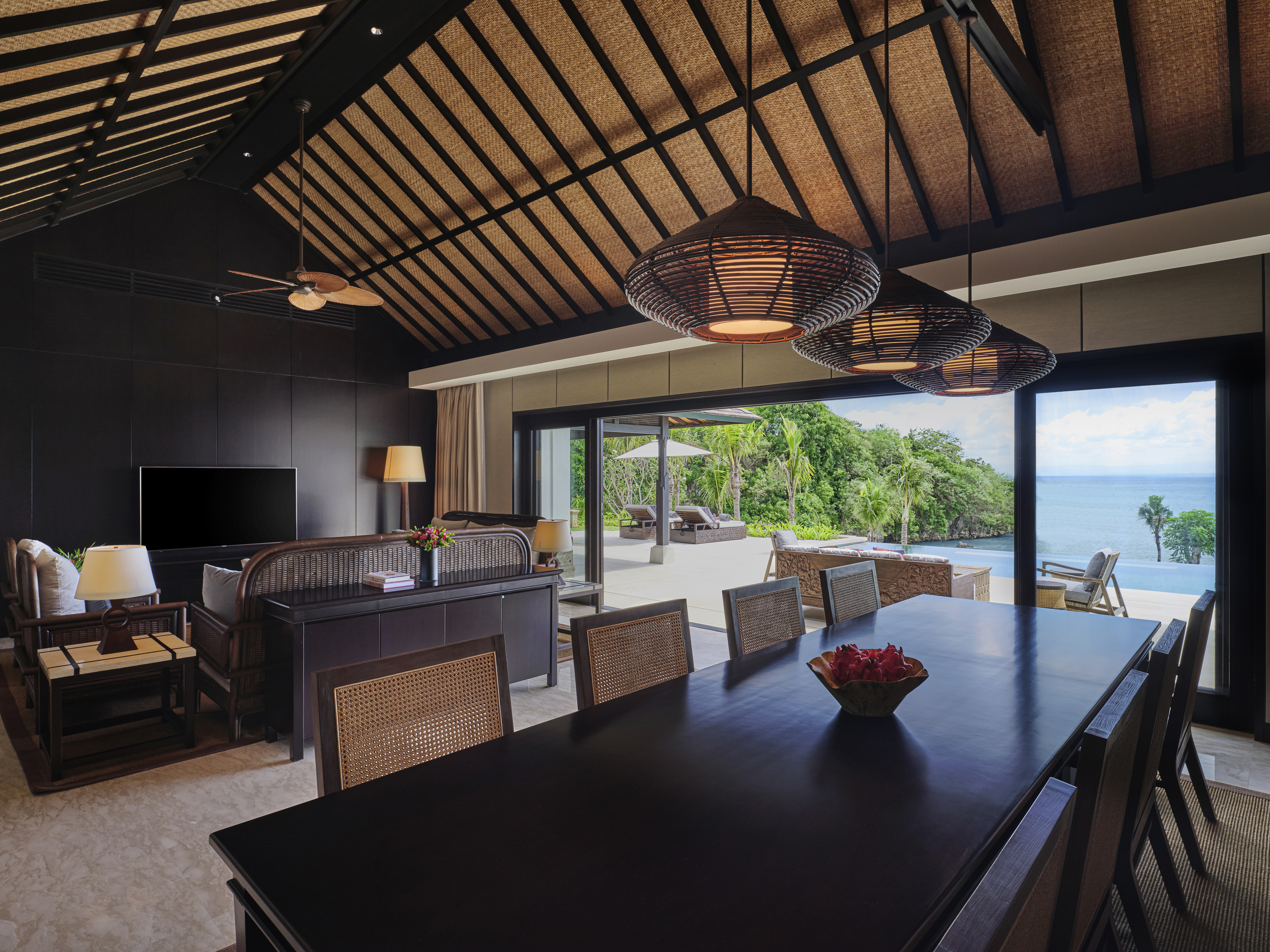 Villa Four Bedrooms with Views