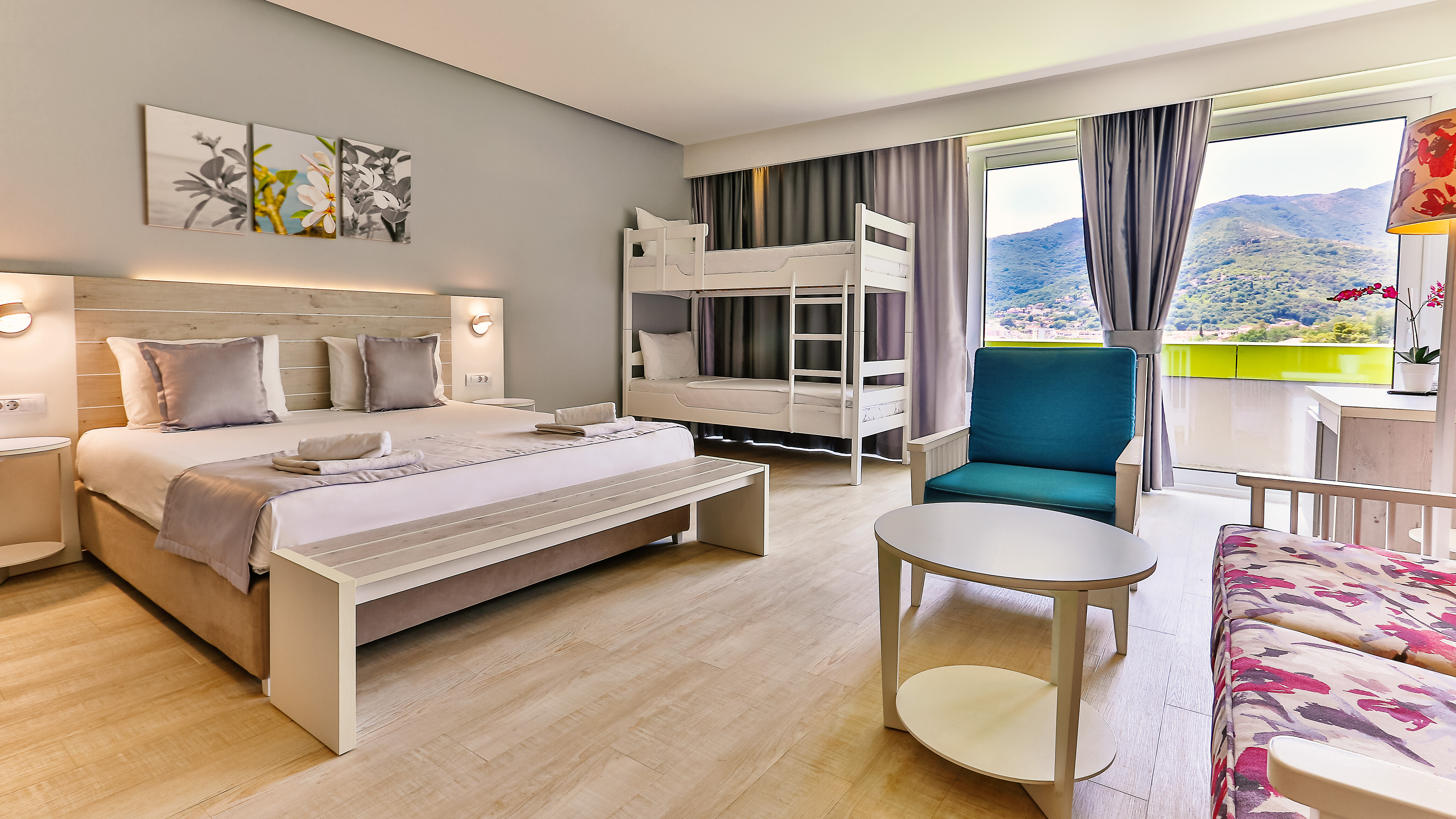 Family Room Side Sea View